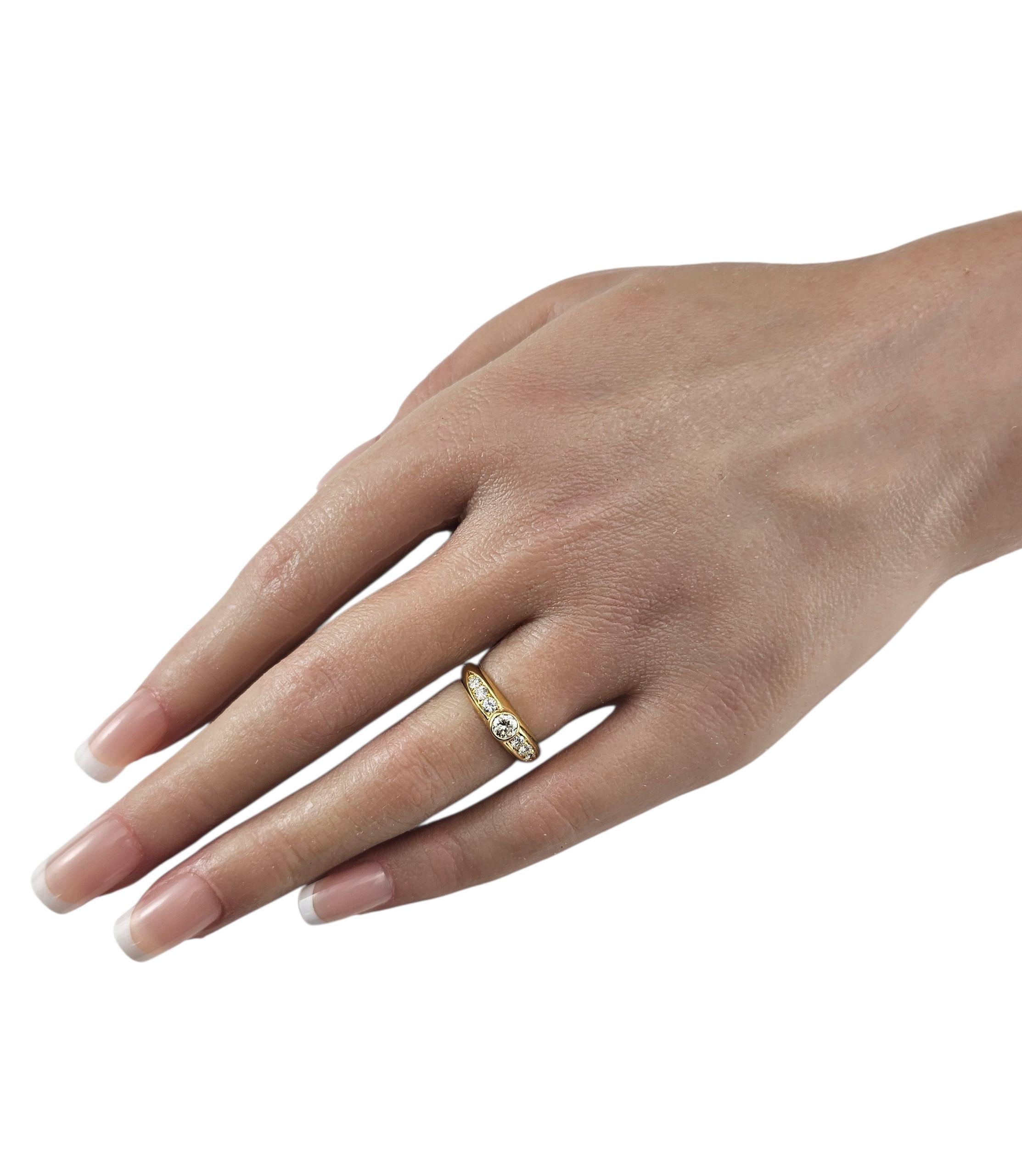 Bague en or jaune 18K avec diamant Taille 5.5 #23636 Pour femmes en vente