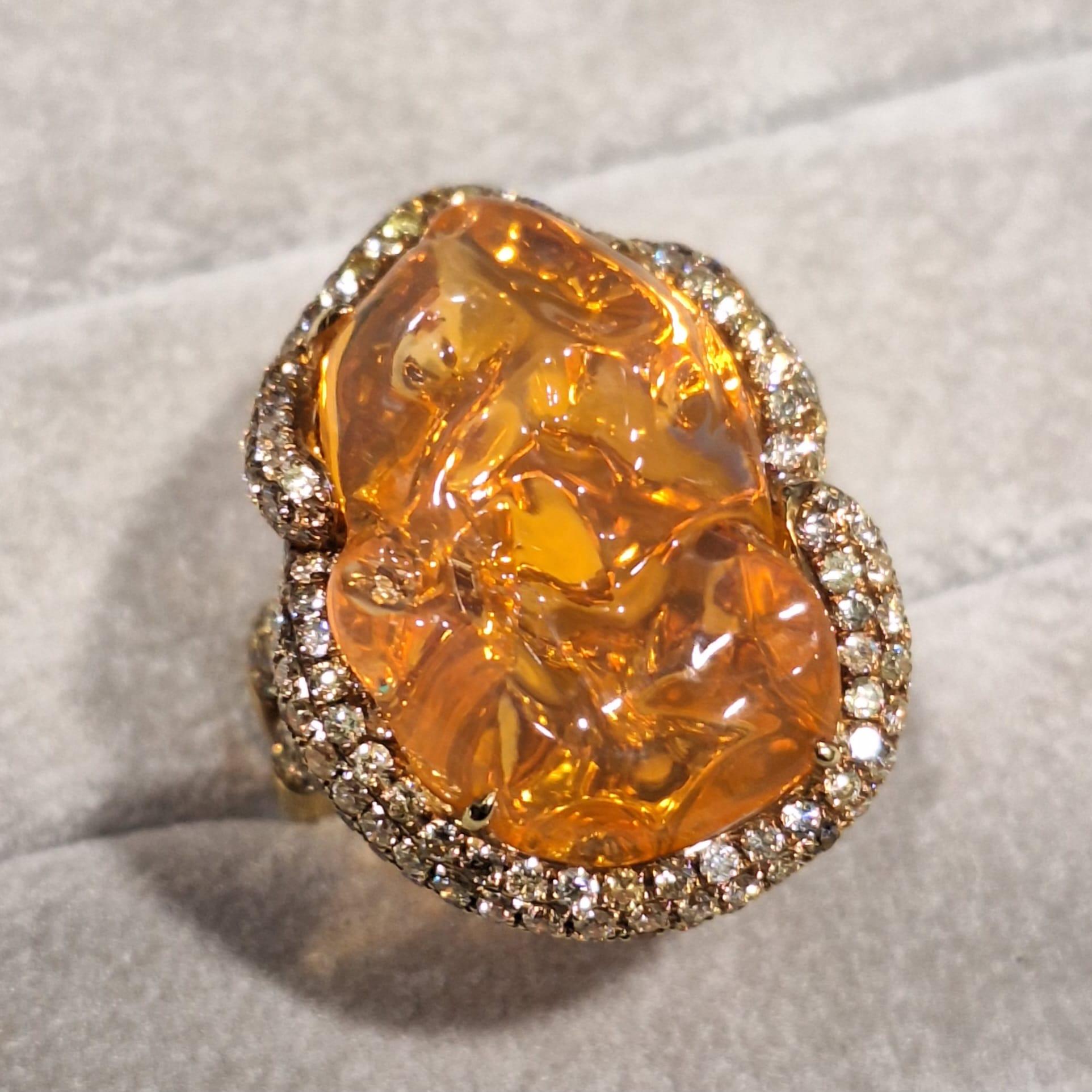 18 Karat Gelbgold Diamantring mit Opal

Opal ist darauf ausgerichtet, Harmonie und Ausgeglichenheit herzustellen.

Diamanten symbolisieren Klarheit und Reinheit, stehen aber auch für Unschuld, Stärke und wahre Liebe.

Die Ringfassung mit Opal
