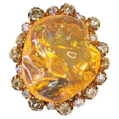 Anillo de diamantes de oro amarillo de 18 quilates con ópalo