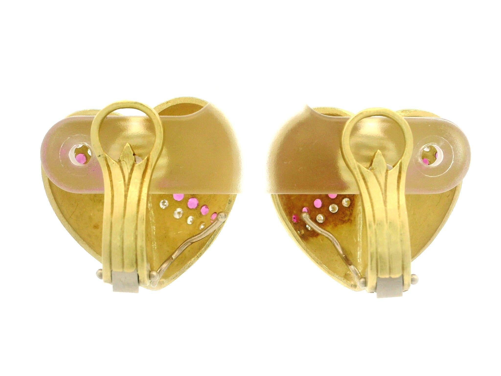 Boucles d'oreilles pendantes ou clous d'oreilles en or jaune 18k diamant rubis perle coeur soufflé Bon état - En vente à Montclair, NJ