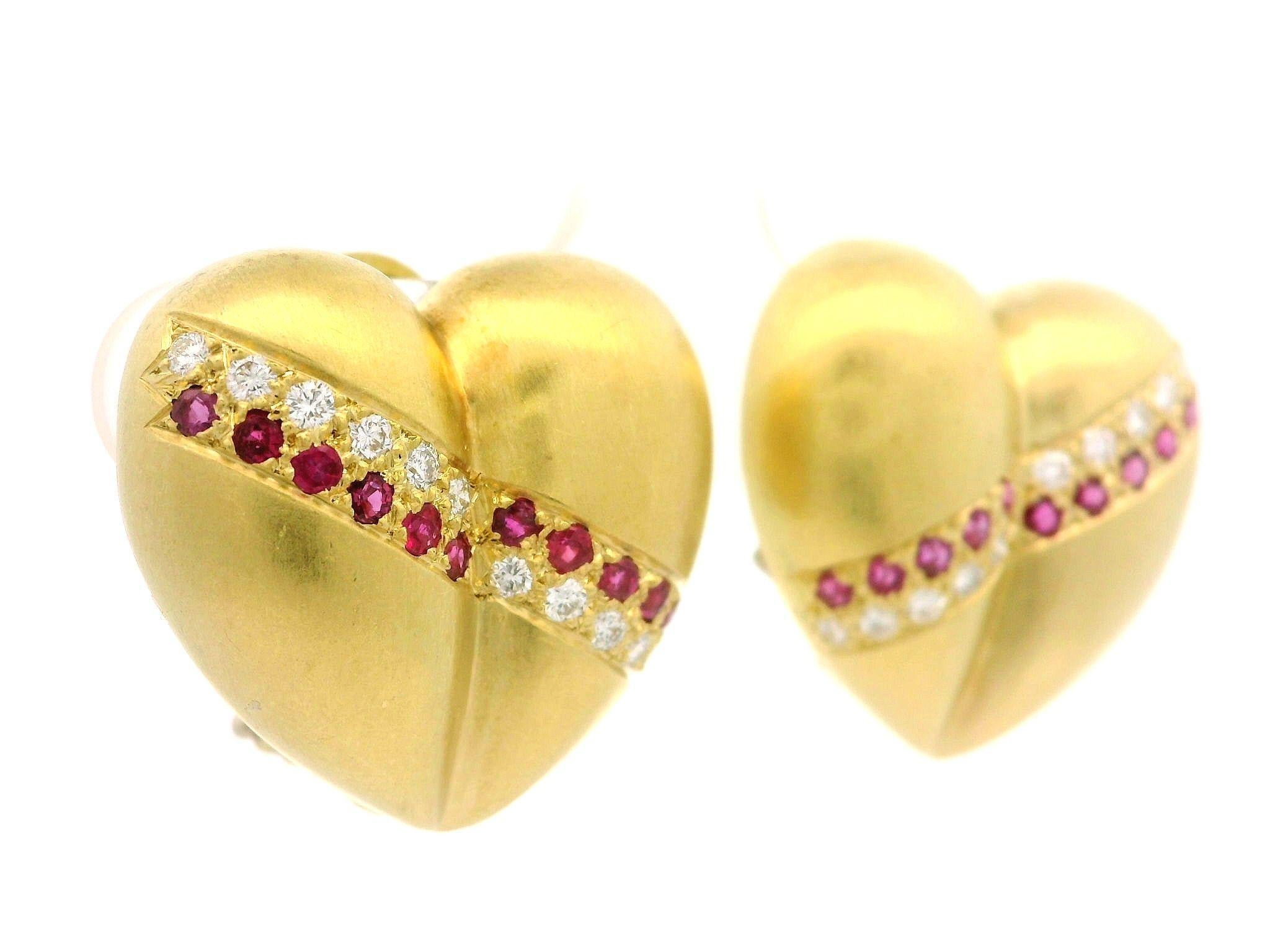 Boucles d'oreilles pendantes ou clous d'oreilles en or jaune 18k diamant rubis perle coeur soufflé en vente 1