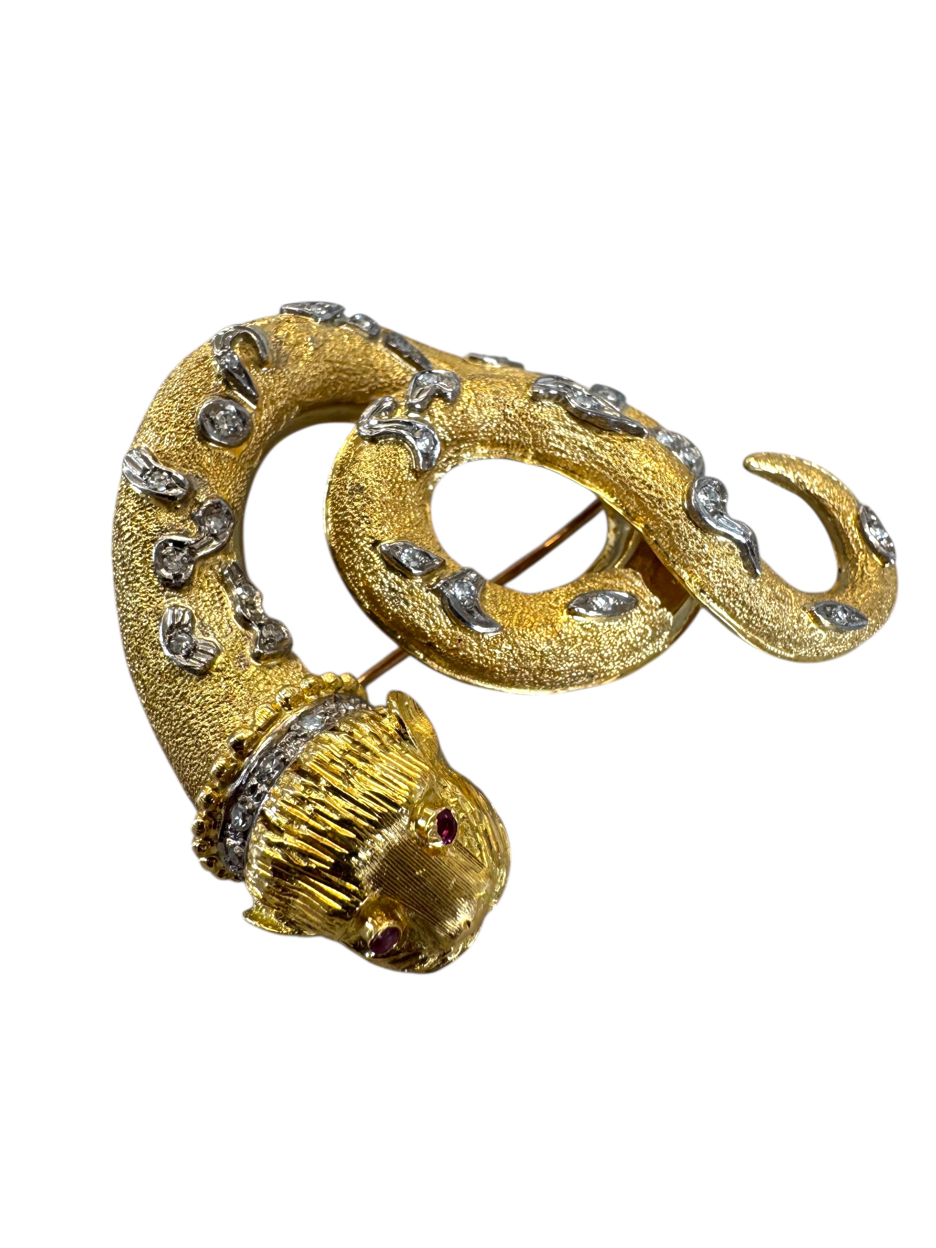 18K Gelbgold Diamant & Rubin Schlangenbrosche für Damen oder Herren im Angebot