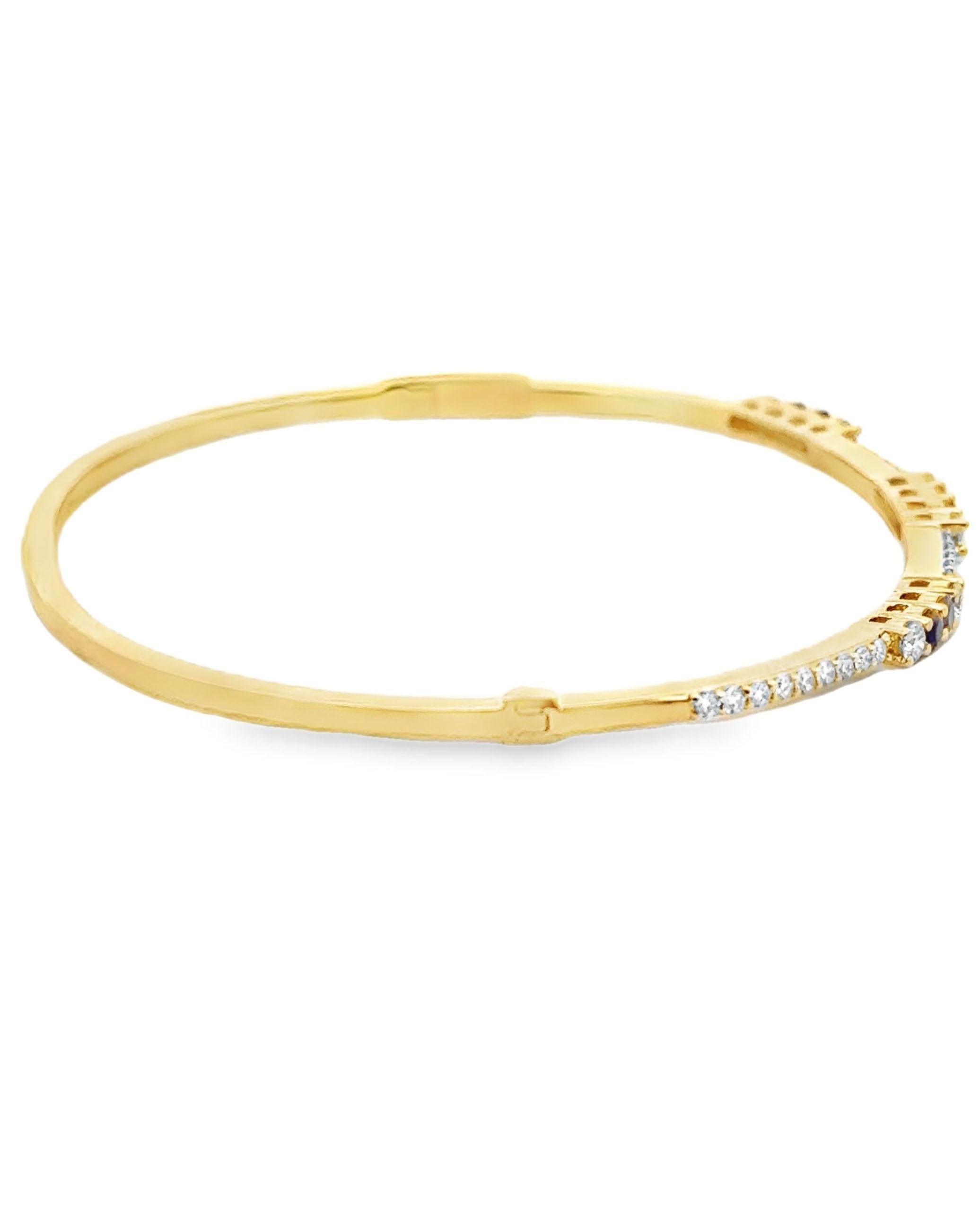 Contemporary 18K Yellow Gold Diamond & Sapphire Bangle Bracelet For Sale