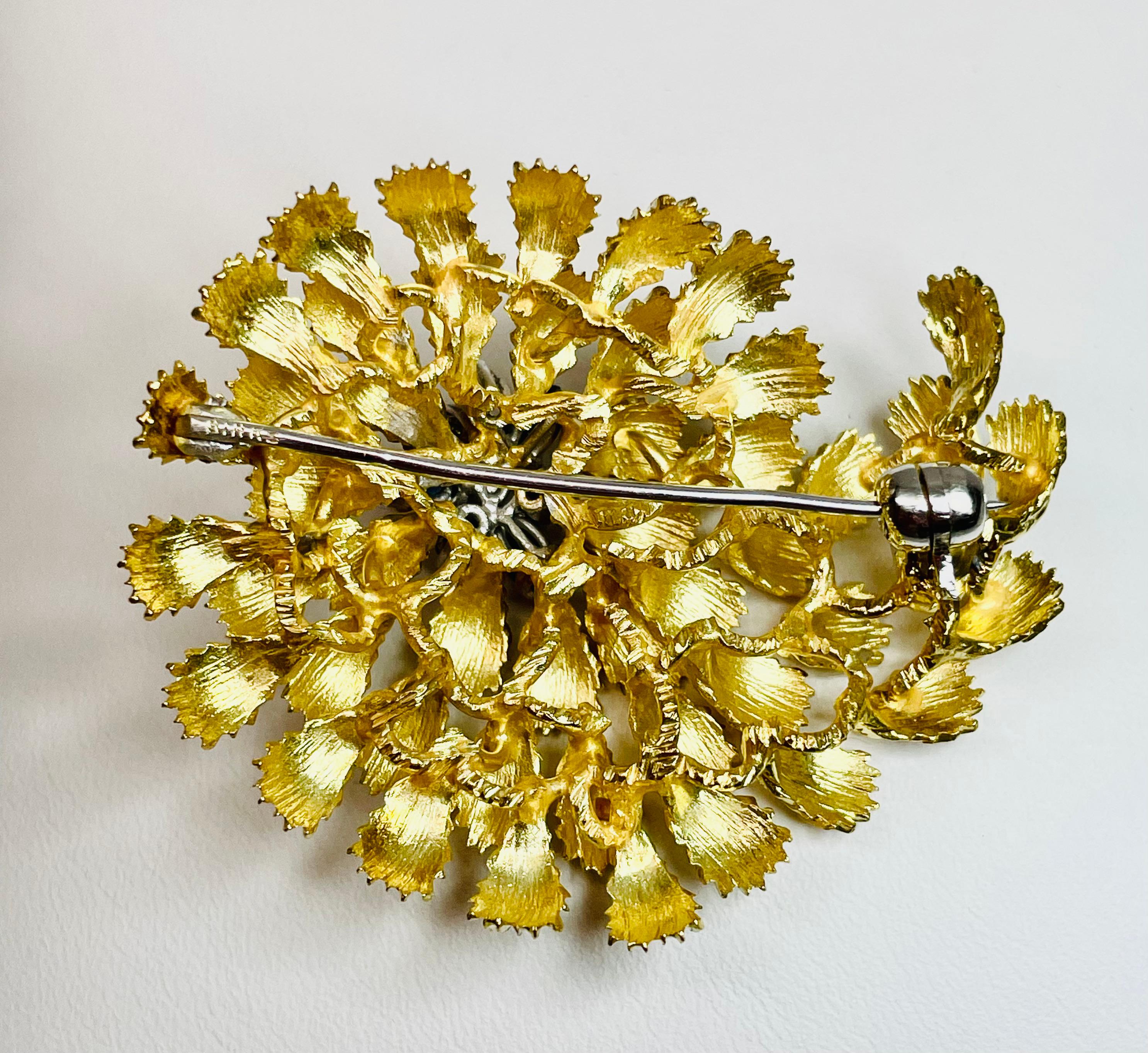 Women's or Men's 18K Yellow Gold Diamond Sapphire Brooch For Sale