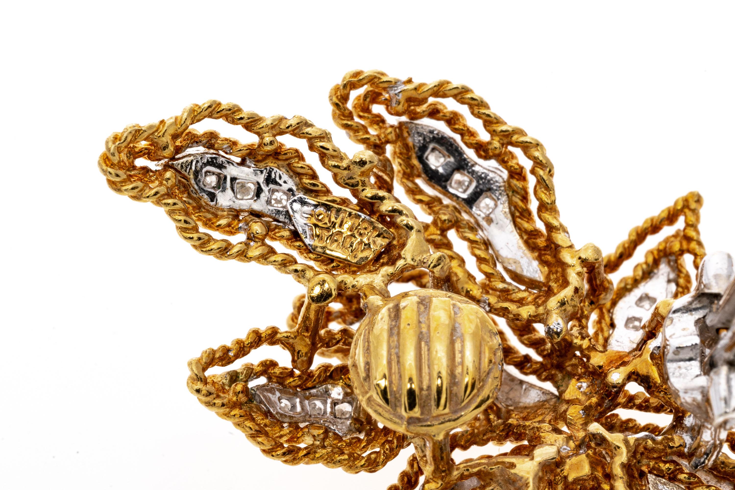 18 Karat Gelbgold Cluster-Ohrringe mit Diamantbesatz und Blattmotiv Damen im Angebot
