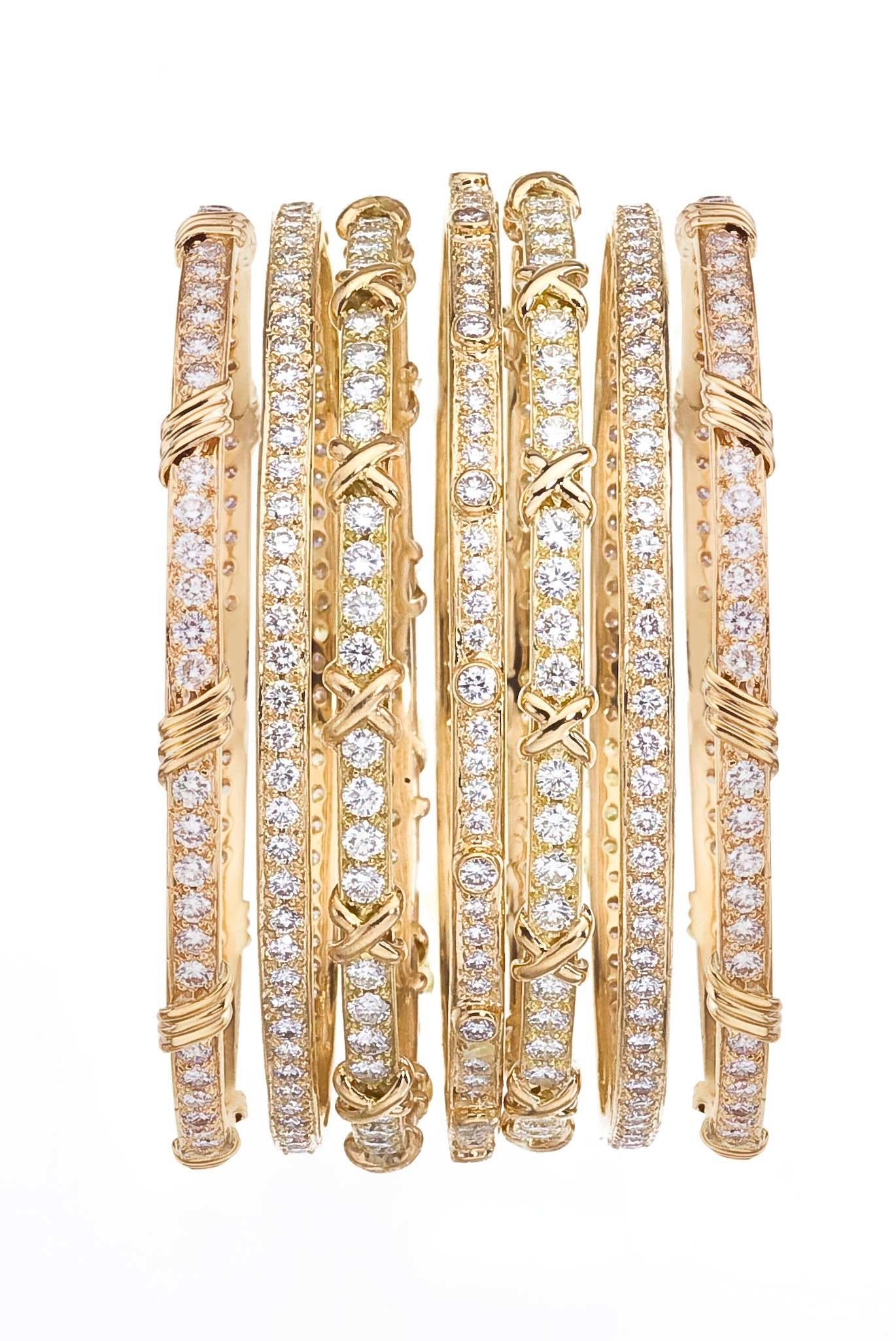 18 Karat Yellow Gold Diamond Slip-On Bangle Bracelet In New Condition For Sale In New York, NY