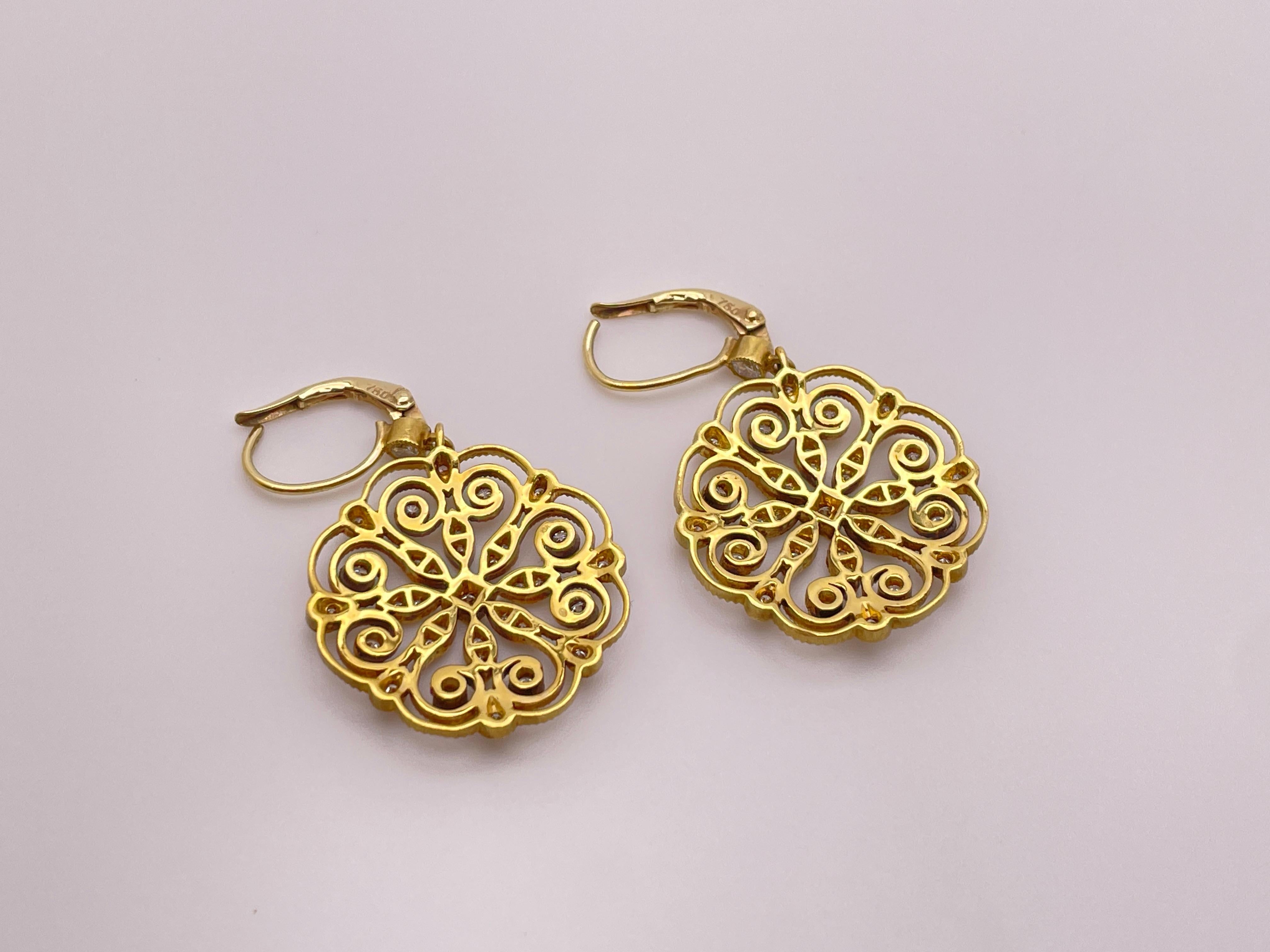 18K Yellow Gold Diamond Snowflake Earrings For Sale 1