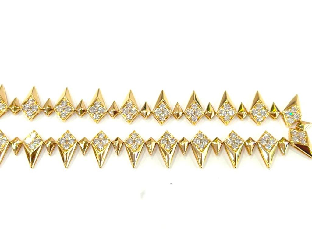 Round Cut 18K yellow Gold Diamond Spike Design Necklace 3.07 Carats For Sale