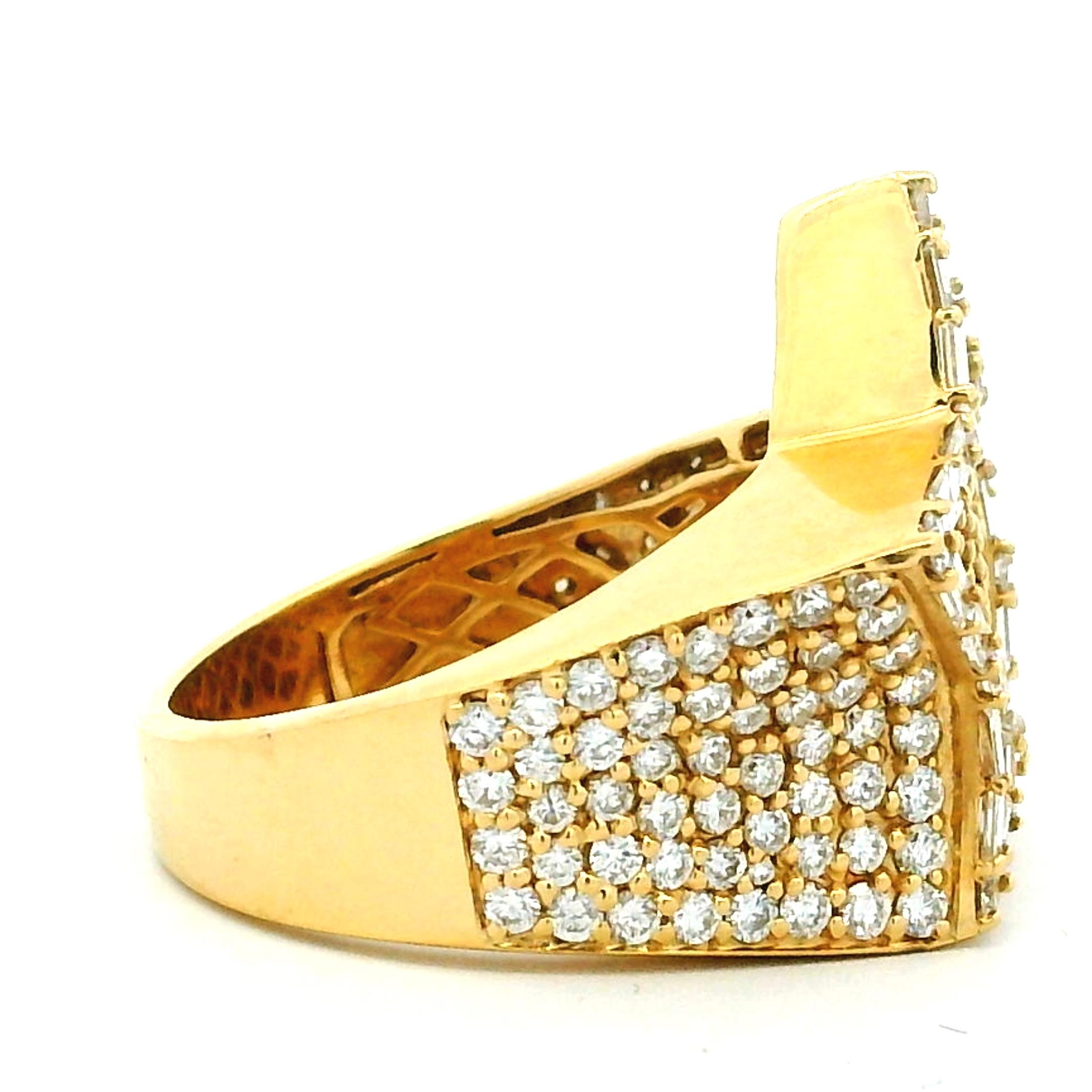 Bague de déclaration en or jaune 18K avec diamant en étoile, 3,50 carats, c. 1990 en vente 8