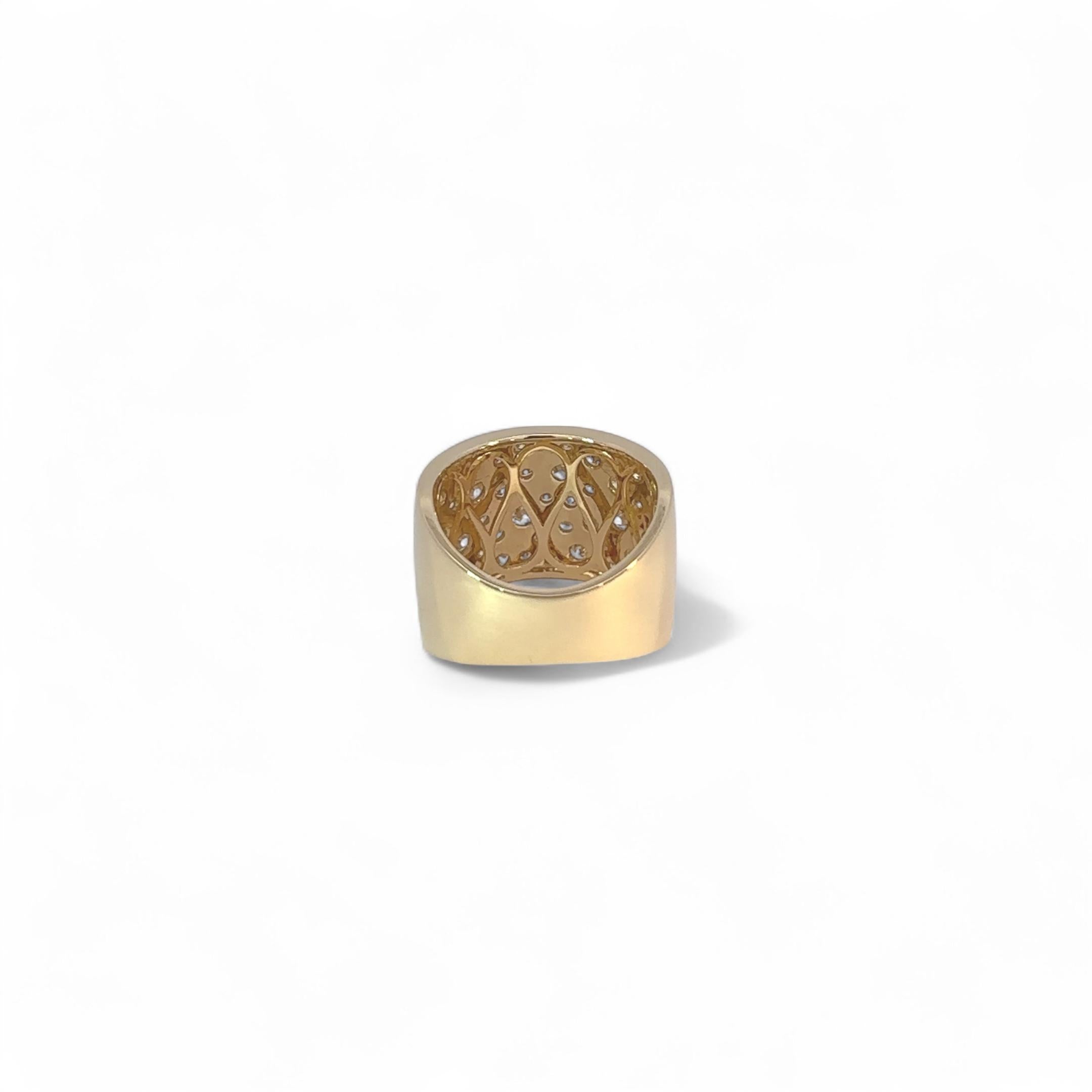 Taille ronde Bague en or jaune 18K et diamants en vente