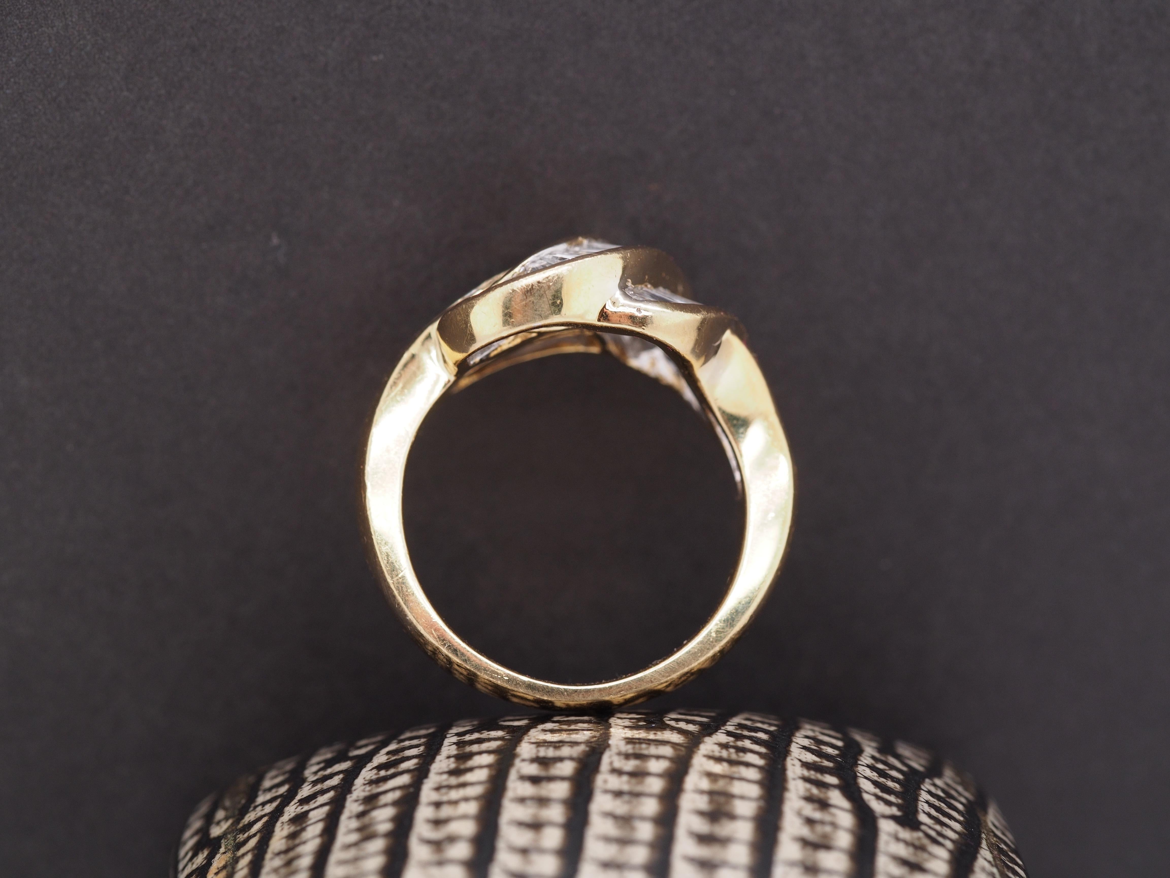 18K Yellow Gold Diamond Swirl Cocktail Ring For Sale 1