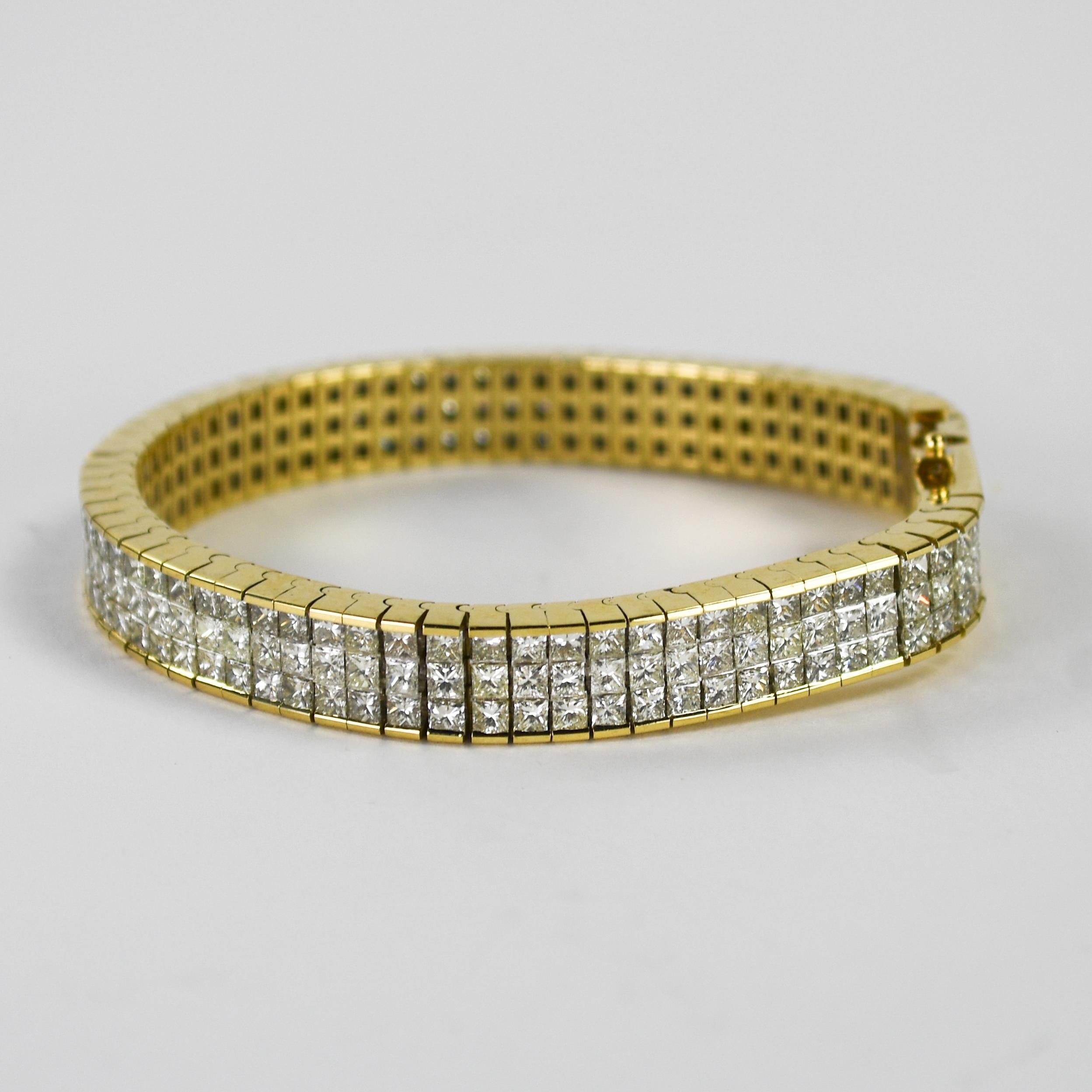 Bracciale tennis con diamanti in oro giallo 18 carati 15,00ct In condizioni ottime in vendita a Laguna Beach, CA