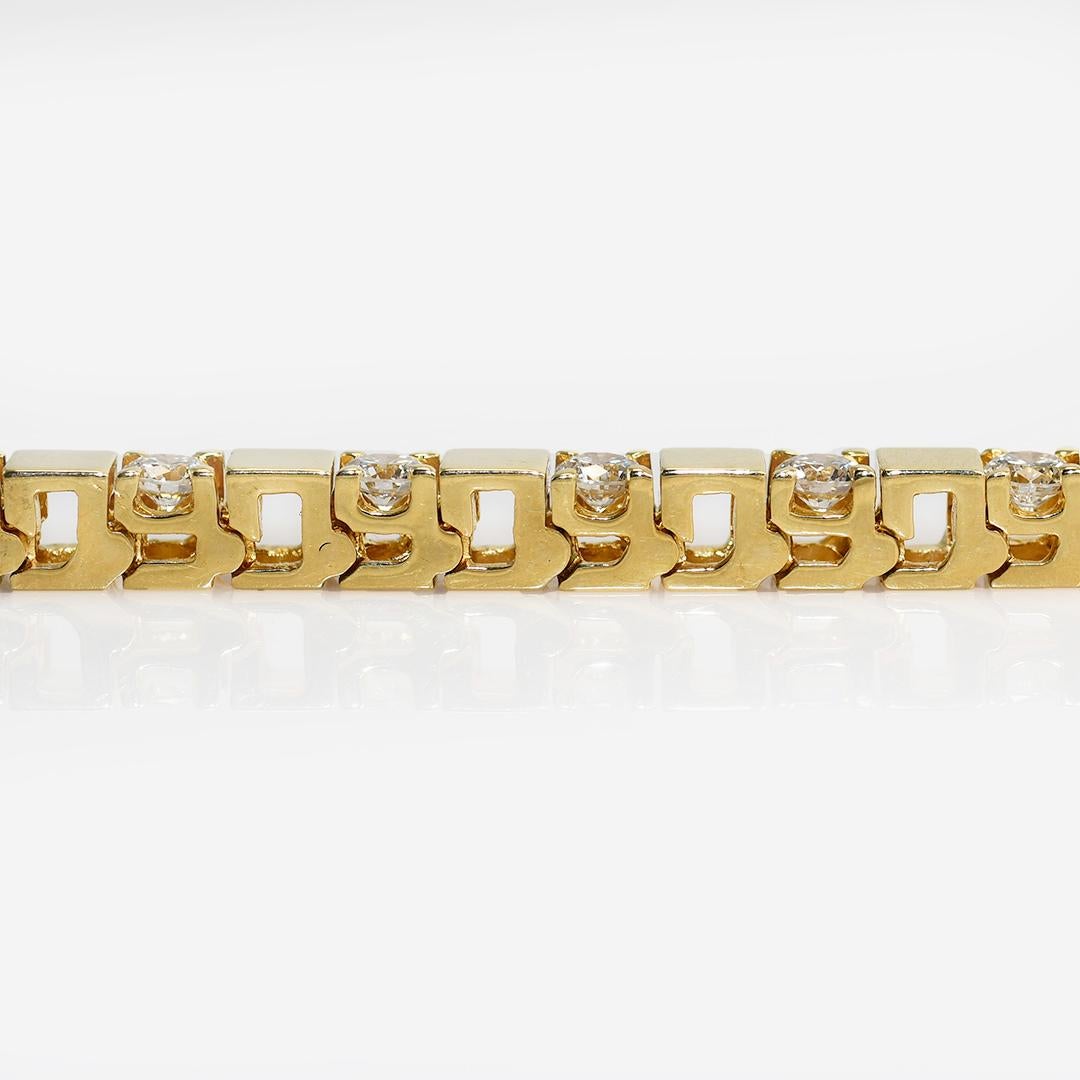 Brilliant Cut 18K Yellow Gold Diamond Tennis Bracelet 2.25tdw For Sale