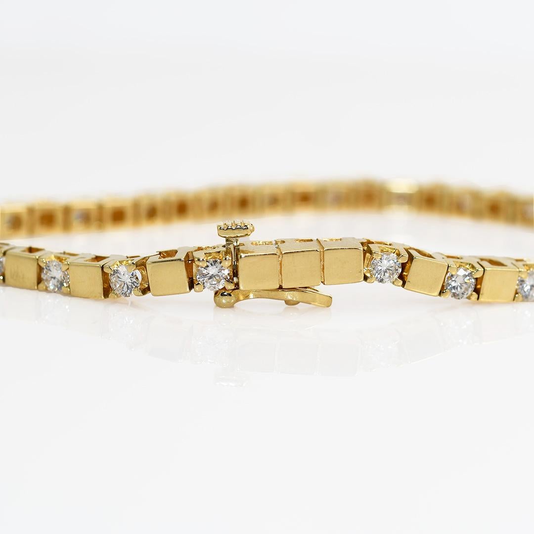 Bracelet tennis en or jaune 18 carats avec diamants de 2,25 carats Excellent état - En vente à Laguna Beach, CA