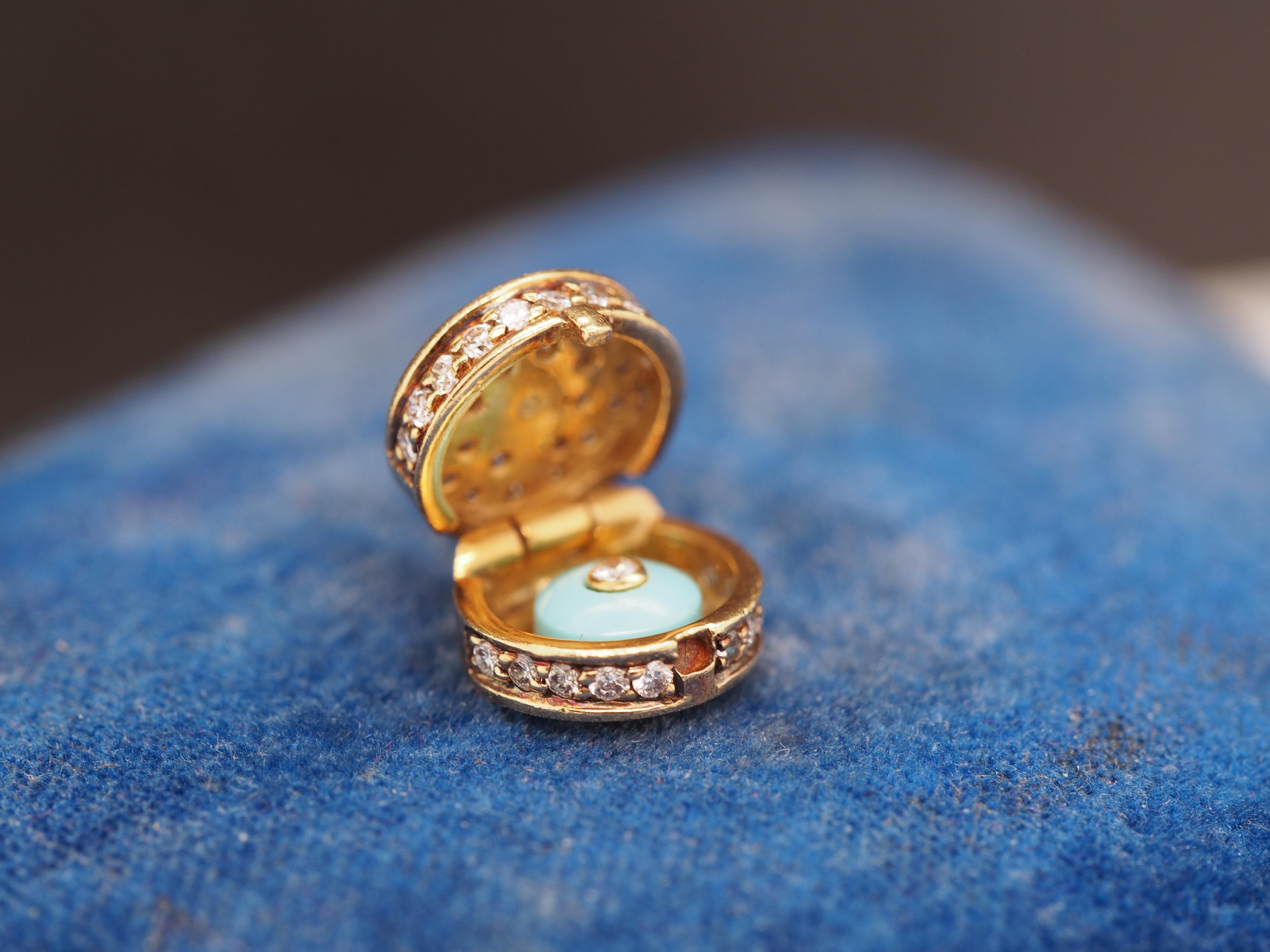 Women's 18Karat Yellow Gold Diamond & Turquoise “Peek a Boo” Pendant For Sale