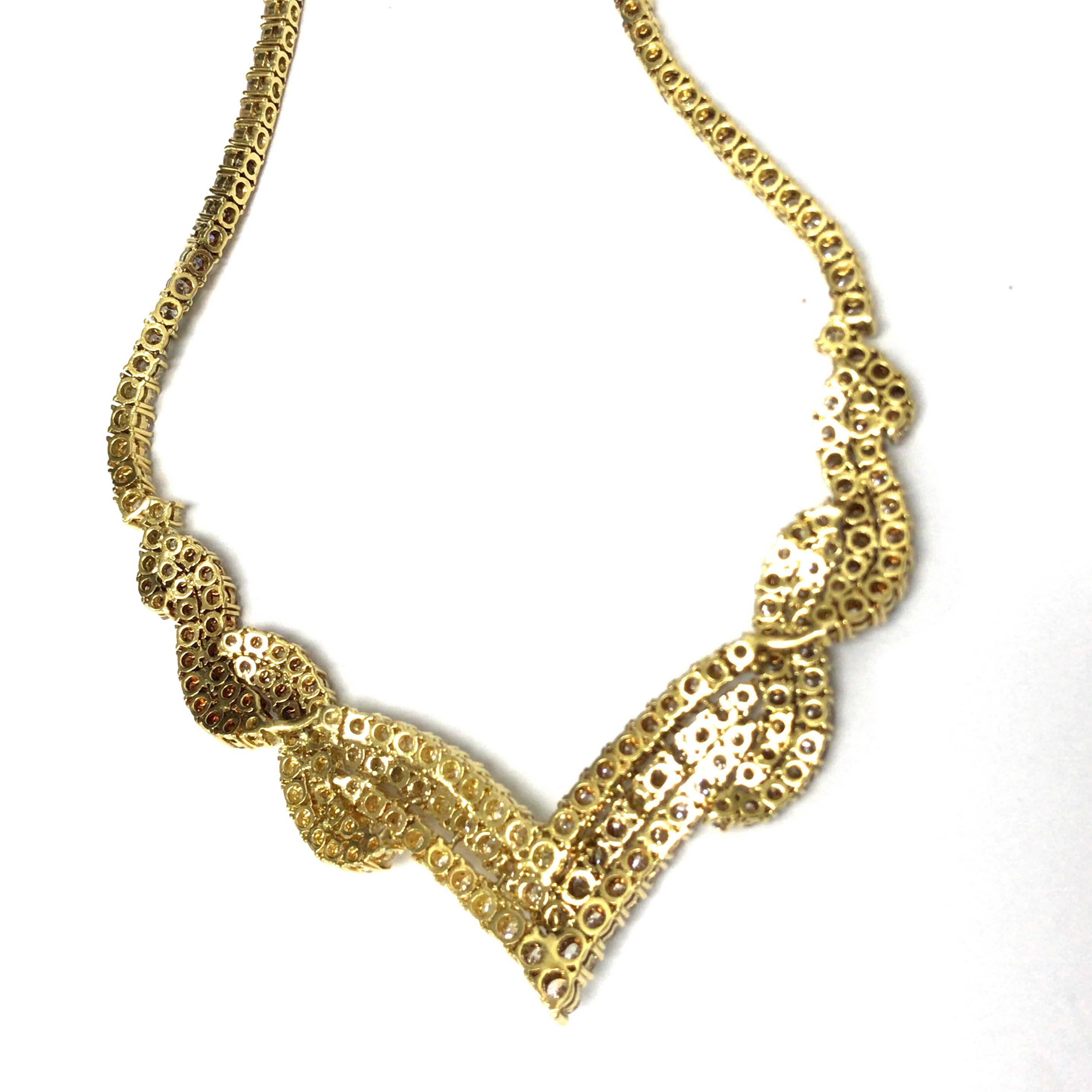 18K Yellow Gold Diamond Weave V Necklace For Sale 3