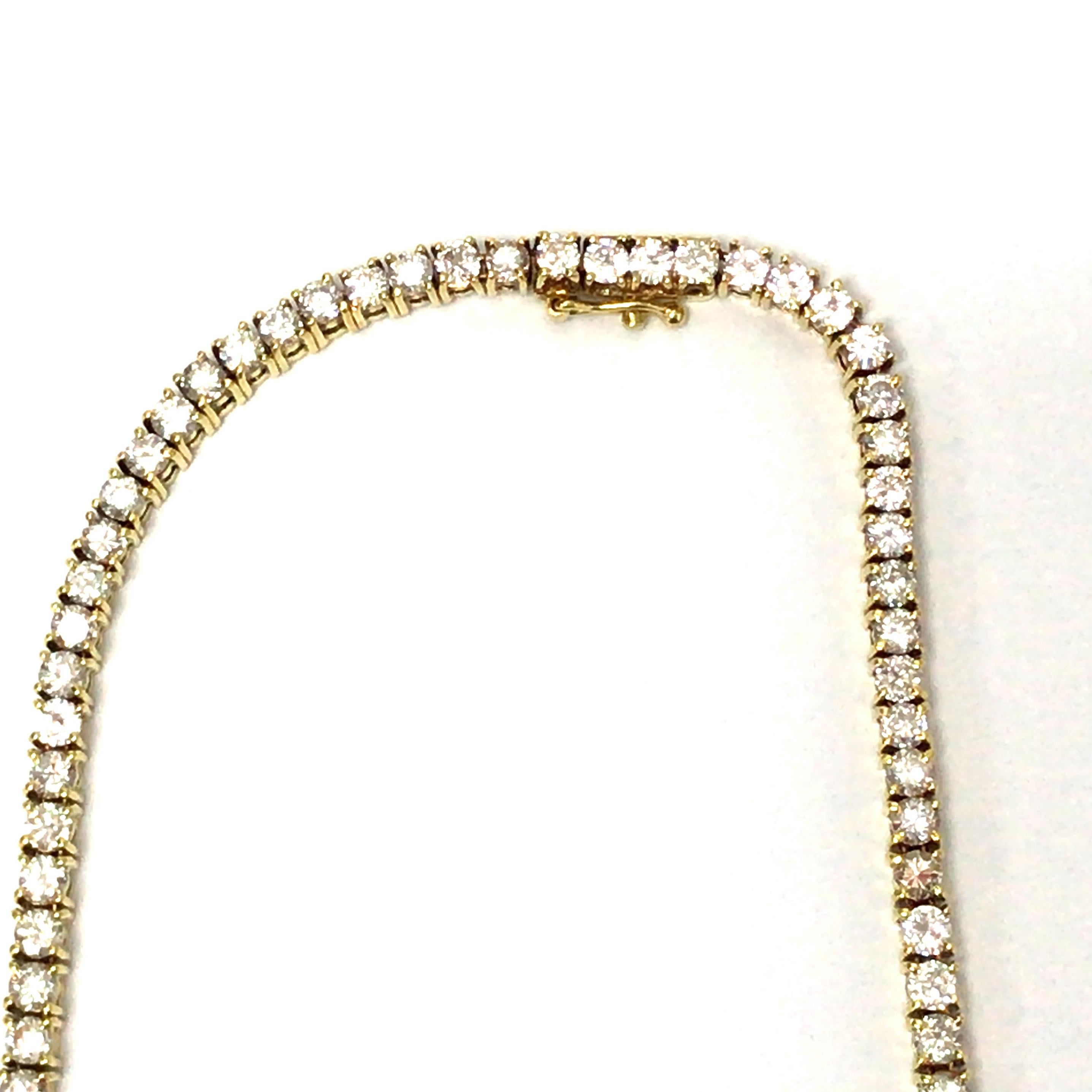 18K Yellow Gold Diamond Weave V Necklace For Sale 1