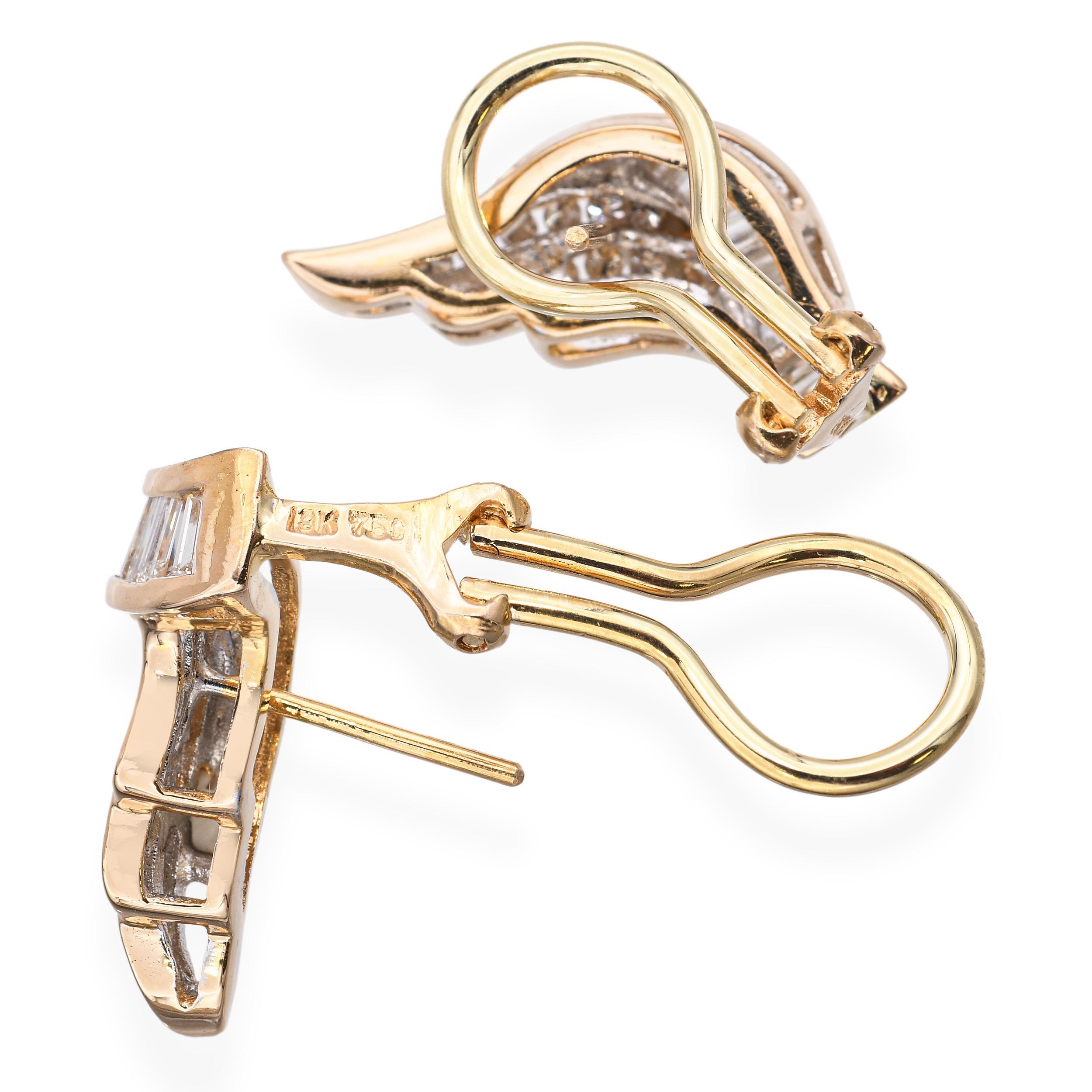 Orecchini alati con diamanti in oro giallo 18k In condizioni buone in vendita a New York, NY
