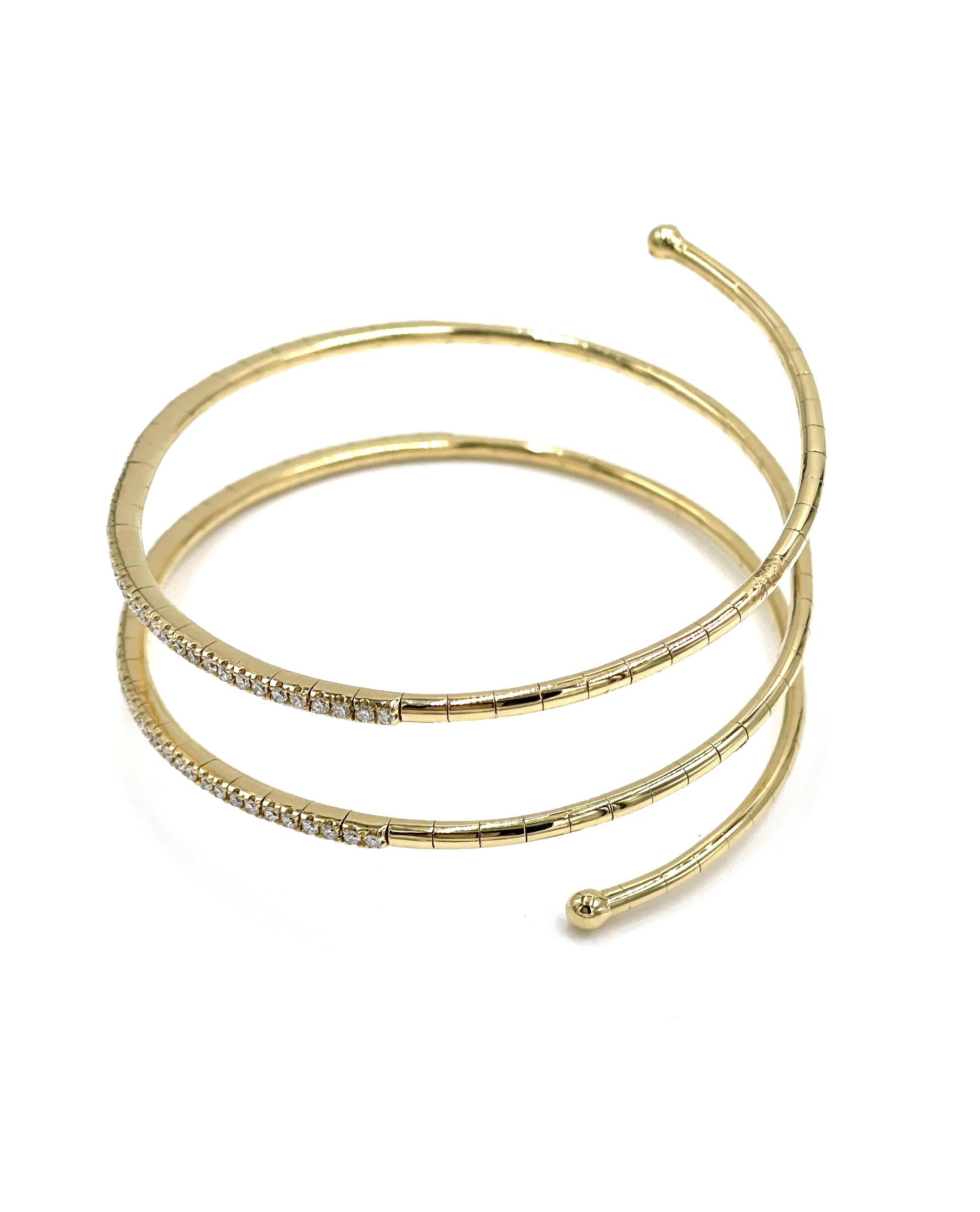 Flexible Spiral Wrap Diamond Bracelet in 18K Yellow Gold In New Condition For Sale In Old Tappan, NJ
