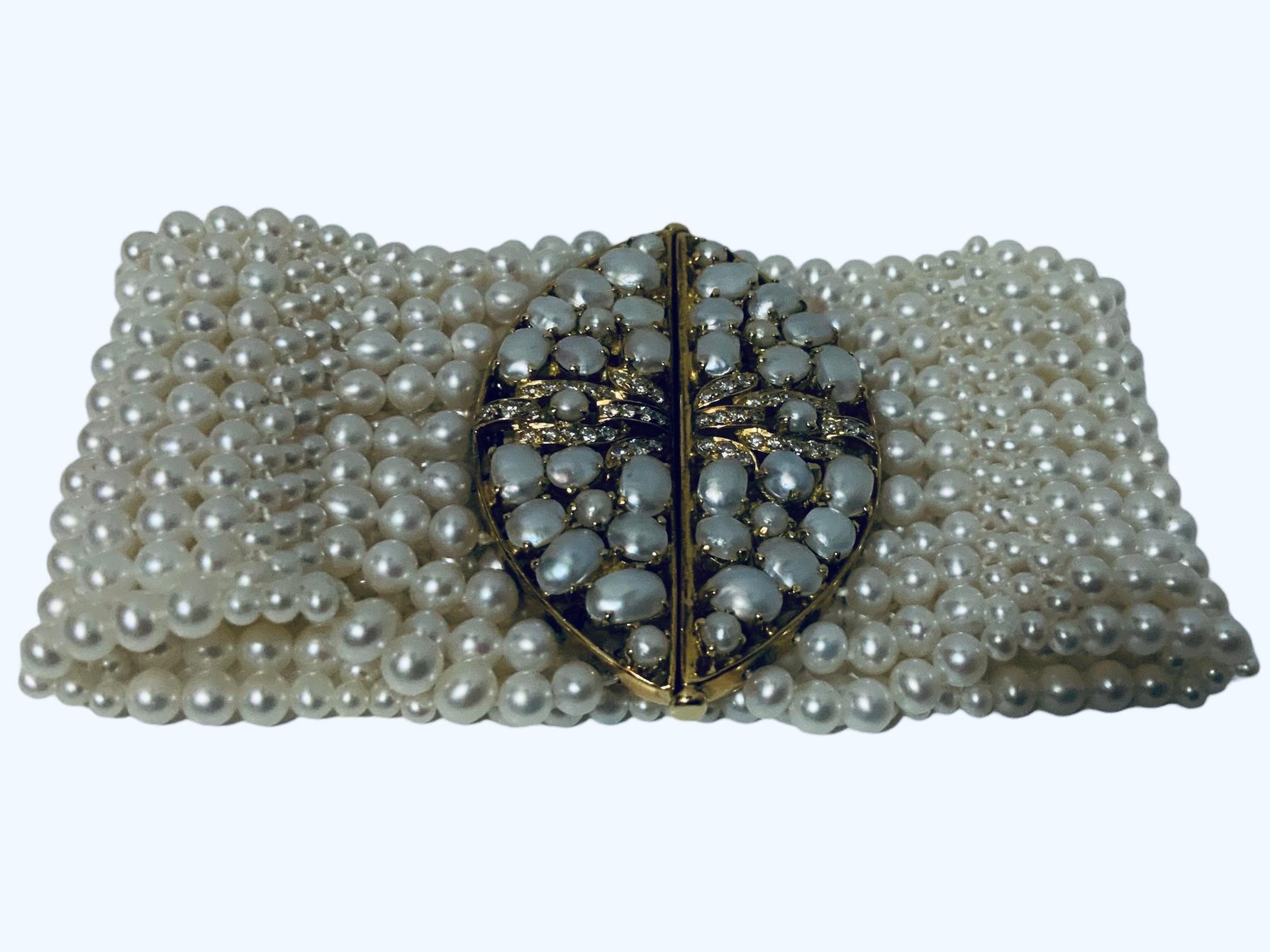 Mehrreihiges Armband aus 18 Karat Gelbgold mit Diamanten und Perlen  (Art déco) im Angebot
