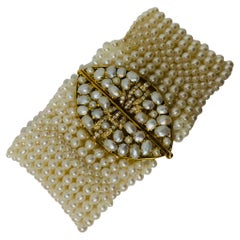 Pulsera de oro amarillo de 18 quilates con diamantes y perlas de varias vueltas