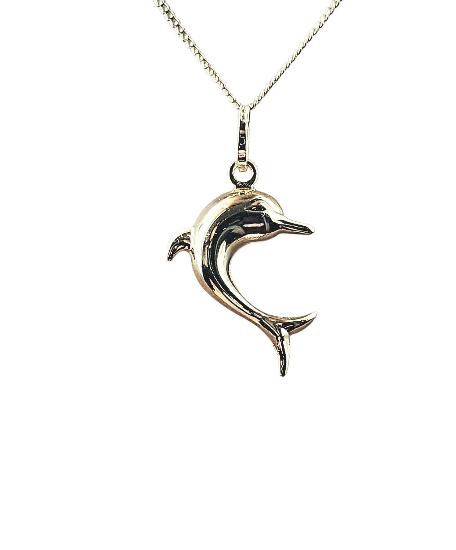 Pendentif Dauphin en or jaune 18K #23055 en vente 2