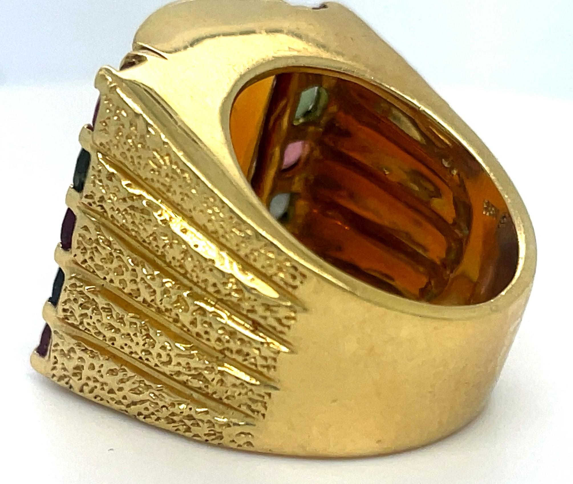 Modern 18k Yellow Gold Domed Citrine and Tourmaline Ring Size 8.75 For Sale