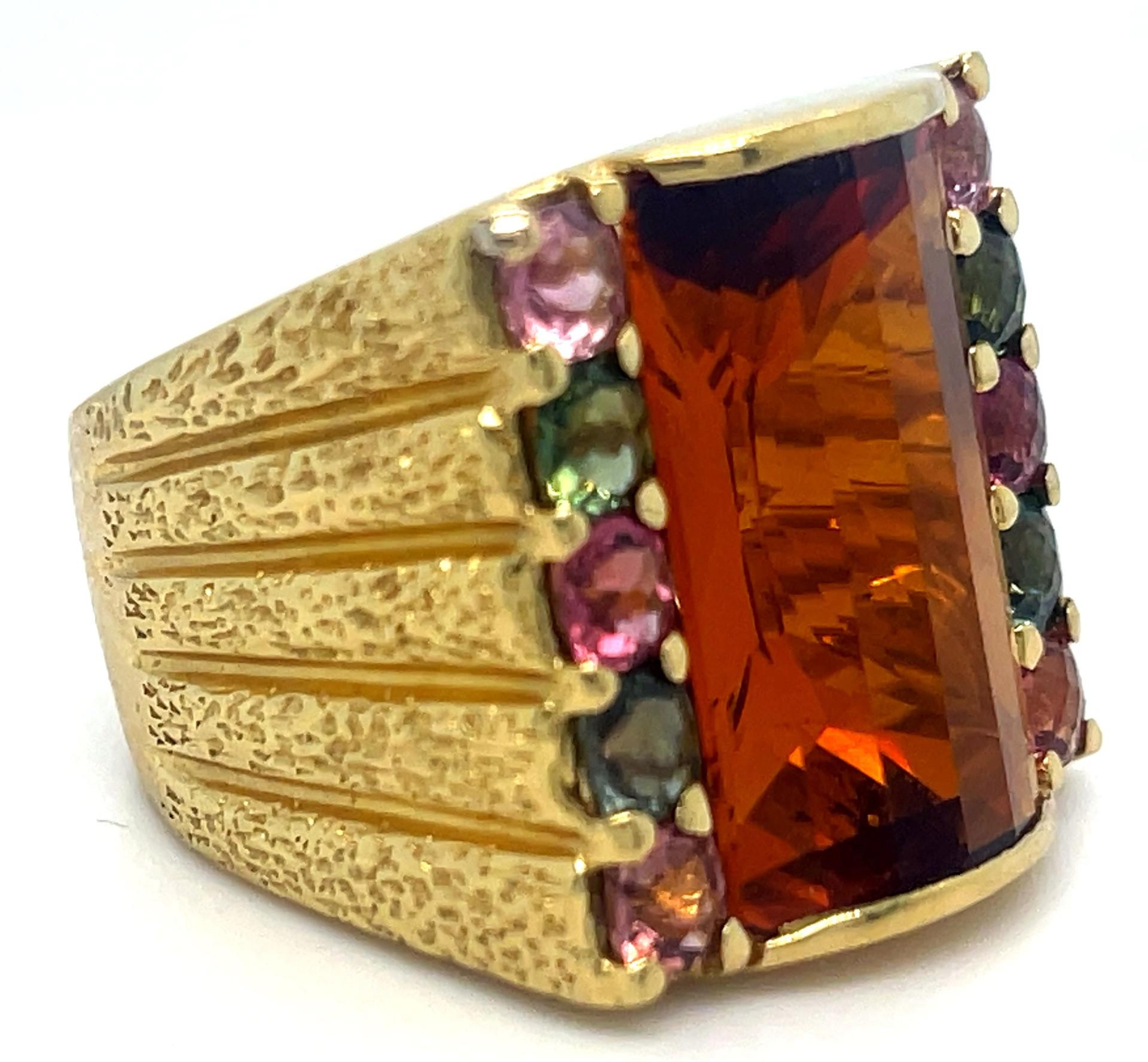 18k Yellow Gold Domed Citrine and Tourmaline Ring Size 8.75 In Good Condition For Sale In Sherman Oaks, CA