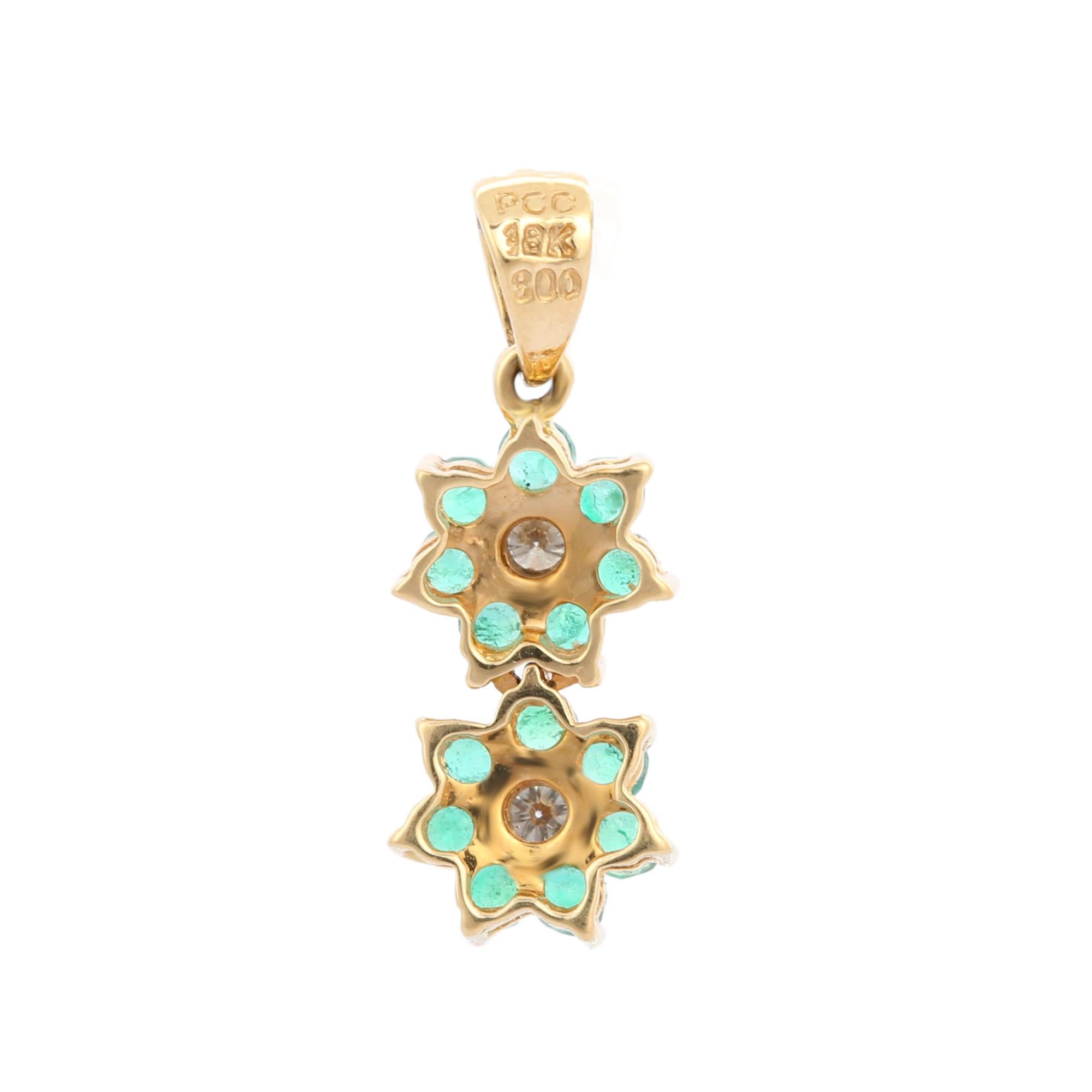 Round Cut 18K Yellow Gold Two Emerald Flower Pendant with Diamonds For Sale