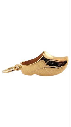 18K Yellow Gold Dutch Shoe Charm #16400