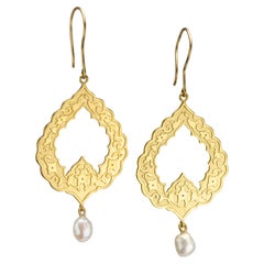 18K Yellow Gold Earring with Natural Baroque Pearl