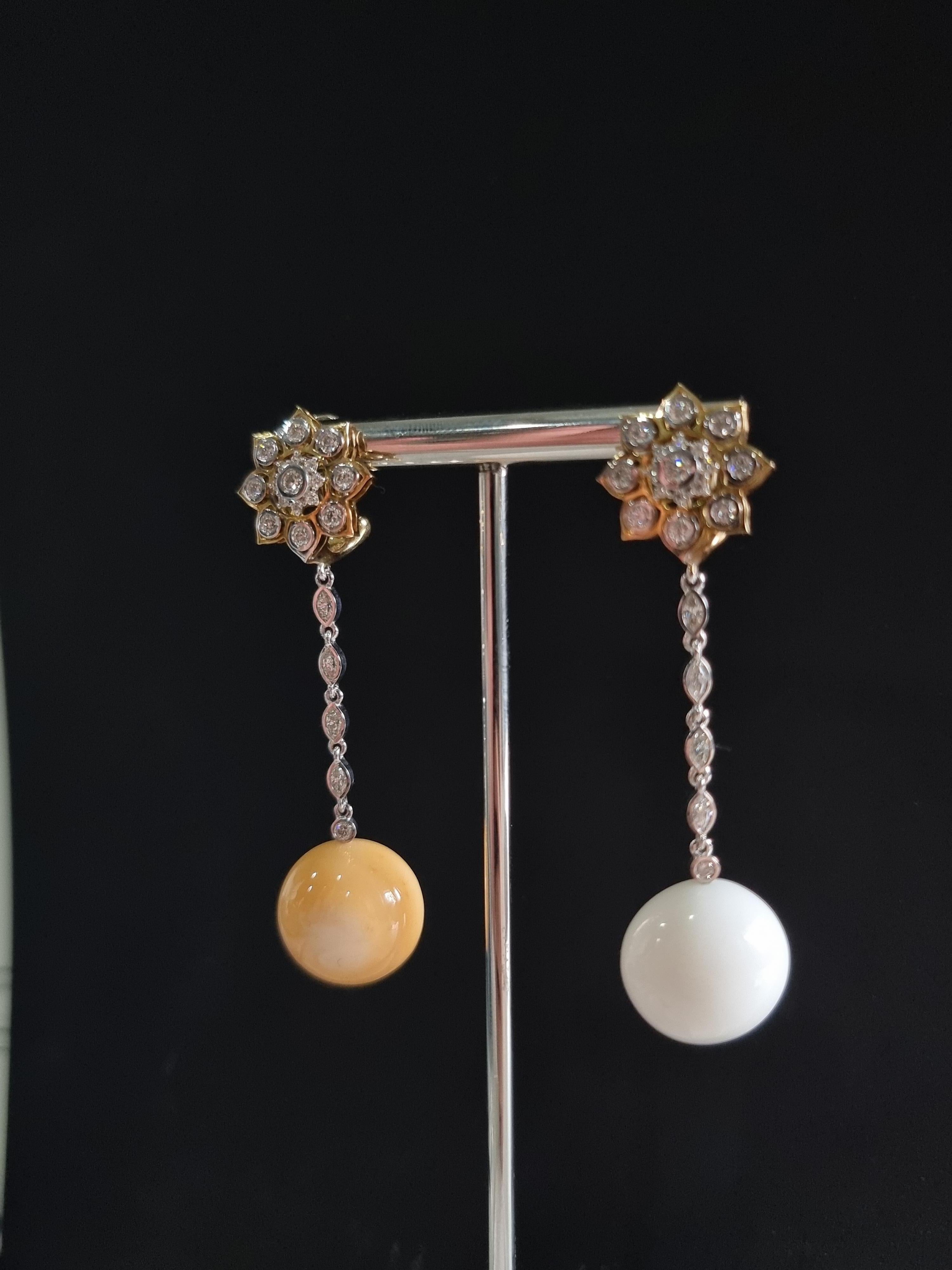 Boucles d'oreilles en or jaune 18 carats Diamant marquise et perle ronde naturelle en vente 4