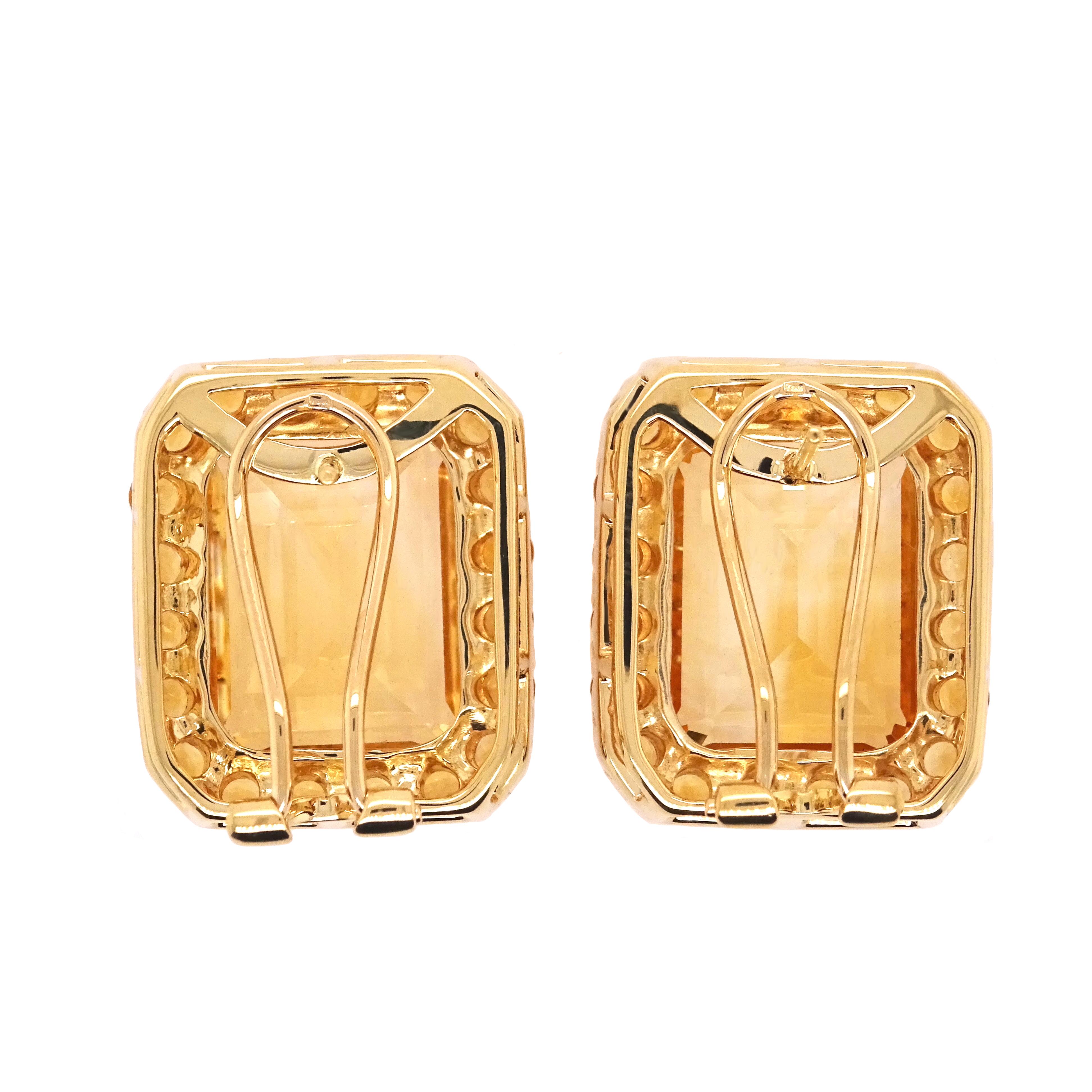 Round Cut 18K Yellow Gold Earrings with Centre Citrines and Accent Round Citrines For Sale
