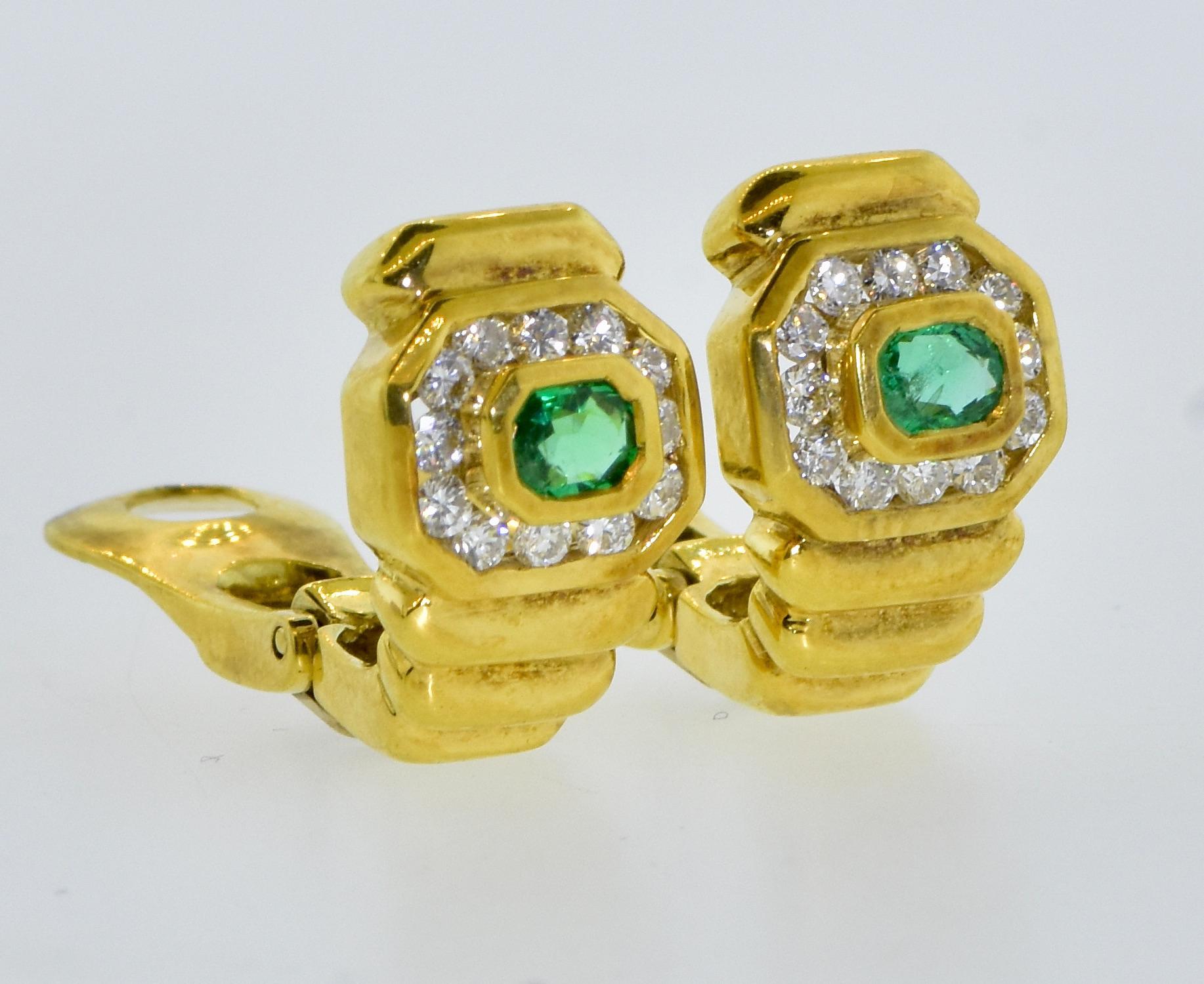 Women's or Men's 18K Yellow Gold Earrings with Diamond and Emerald