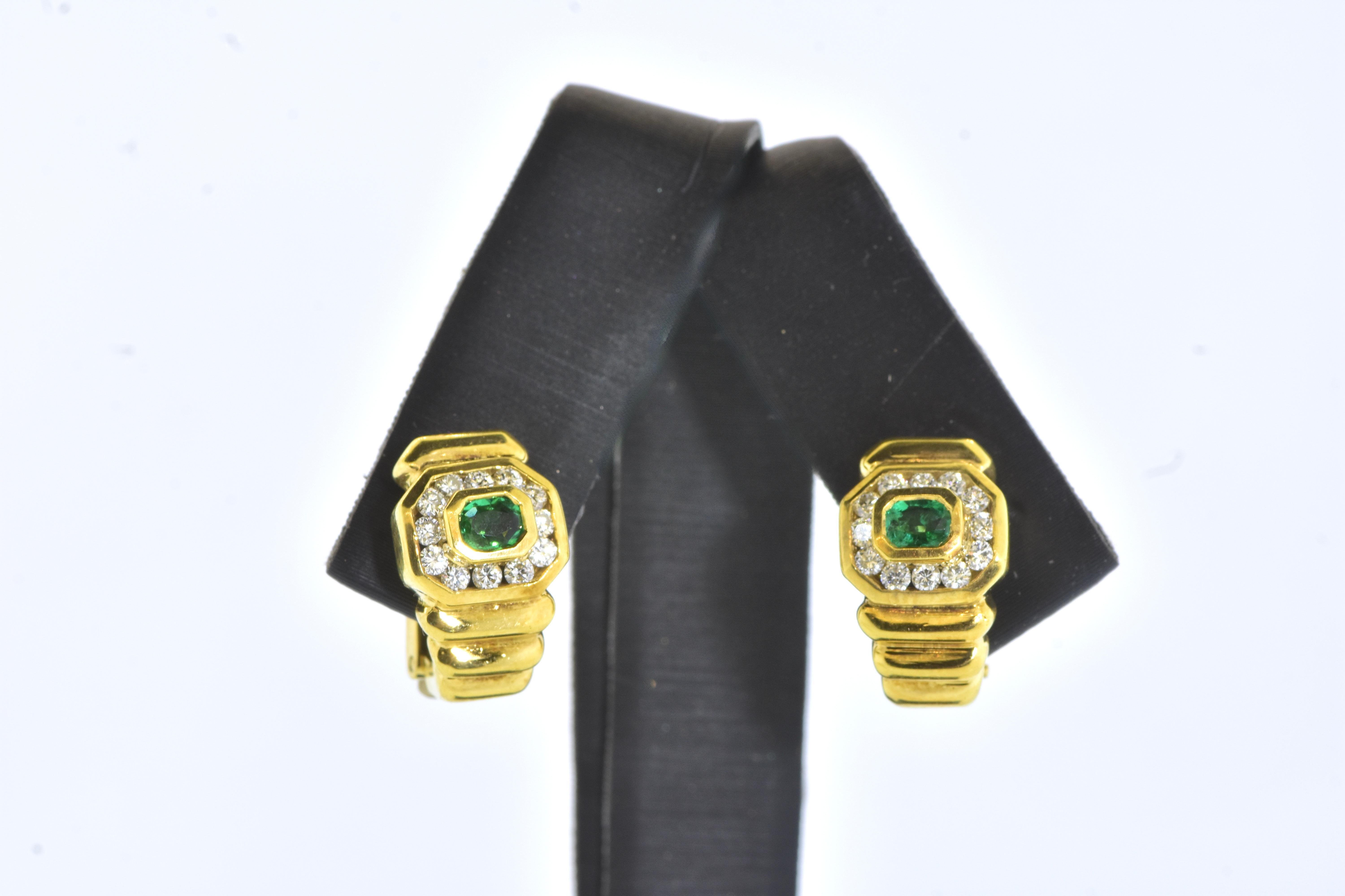 18K Yellow Gold Earrings with Diamond and Emerald 1
