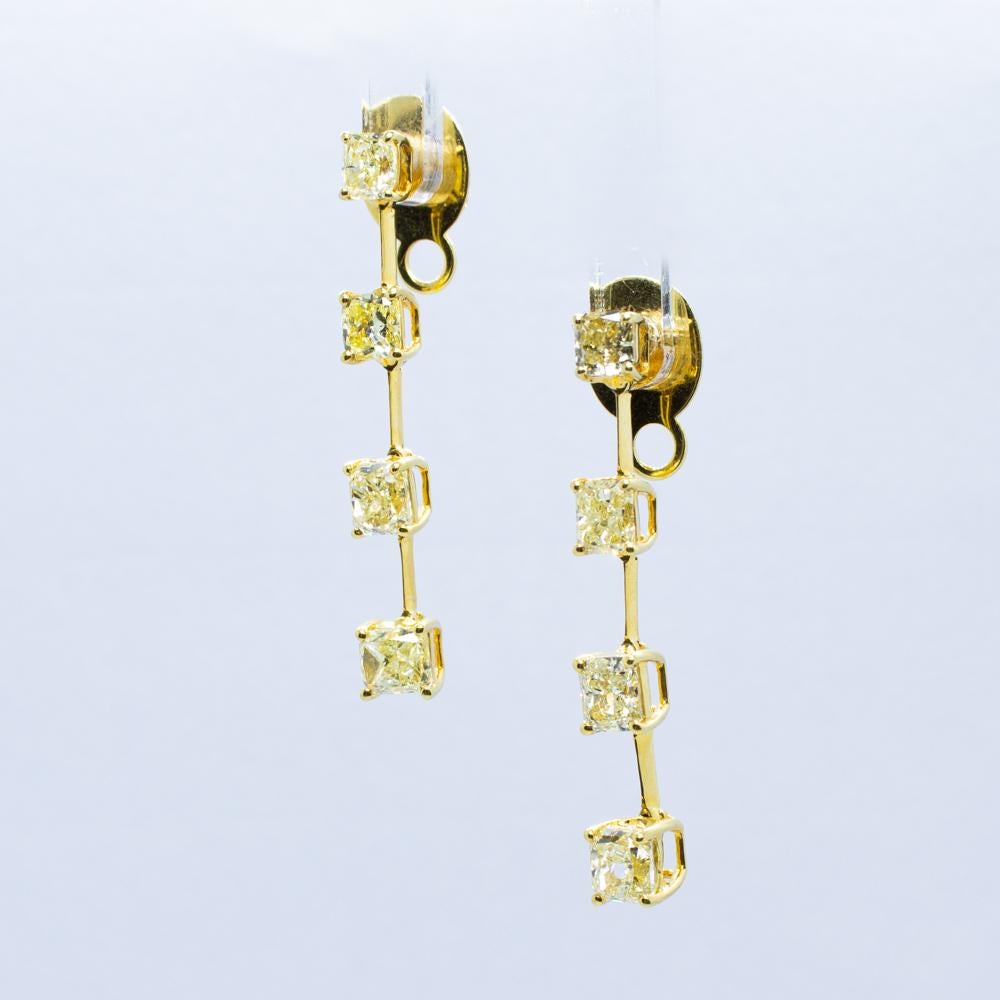 Taille radiant Boucles d'oreilles en or jaune 18K avec diamants jaunes fantaisie en vente