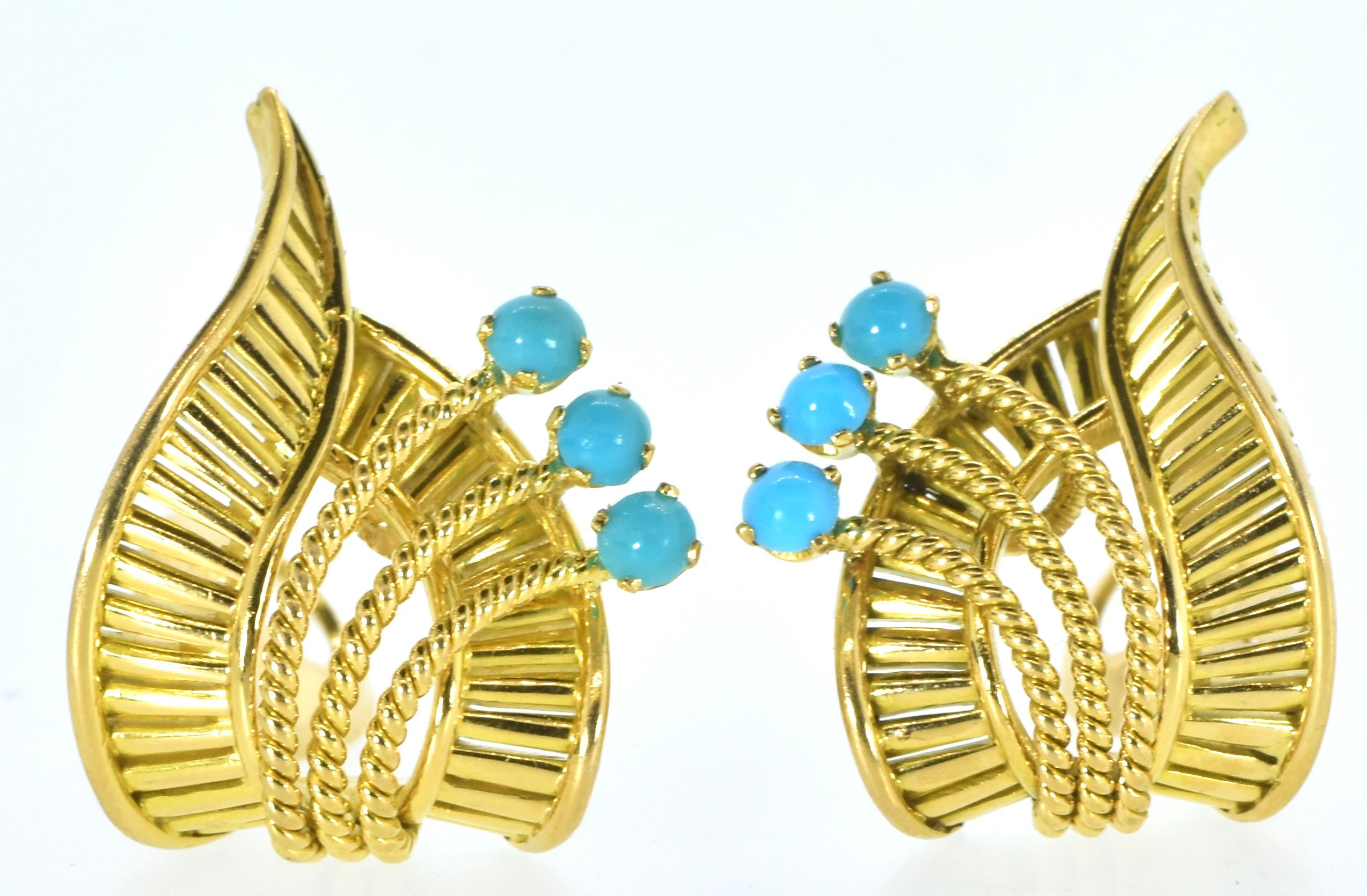 Cabochon 18K Yellow Gold Earrings with Fine Turquoise in a Leaf Motif, Vintage , c. 1950. For Sale