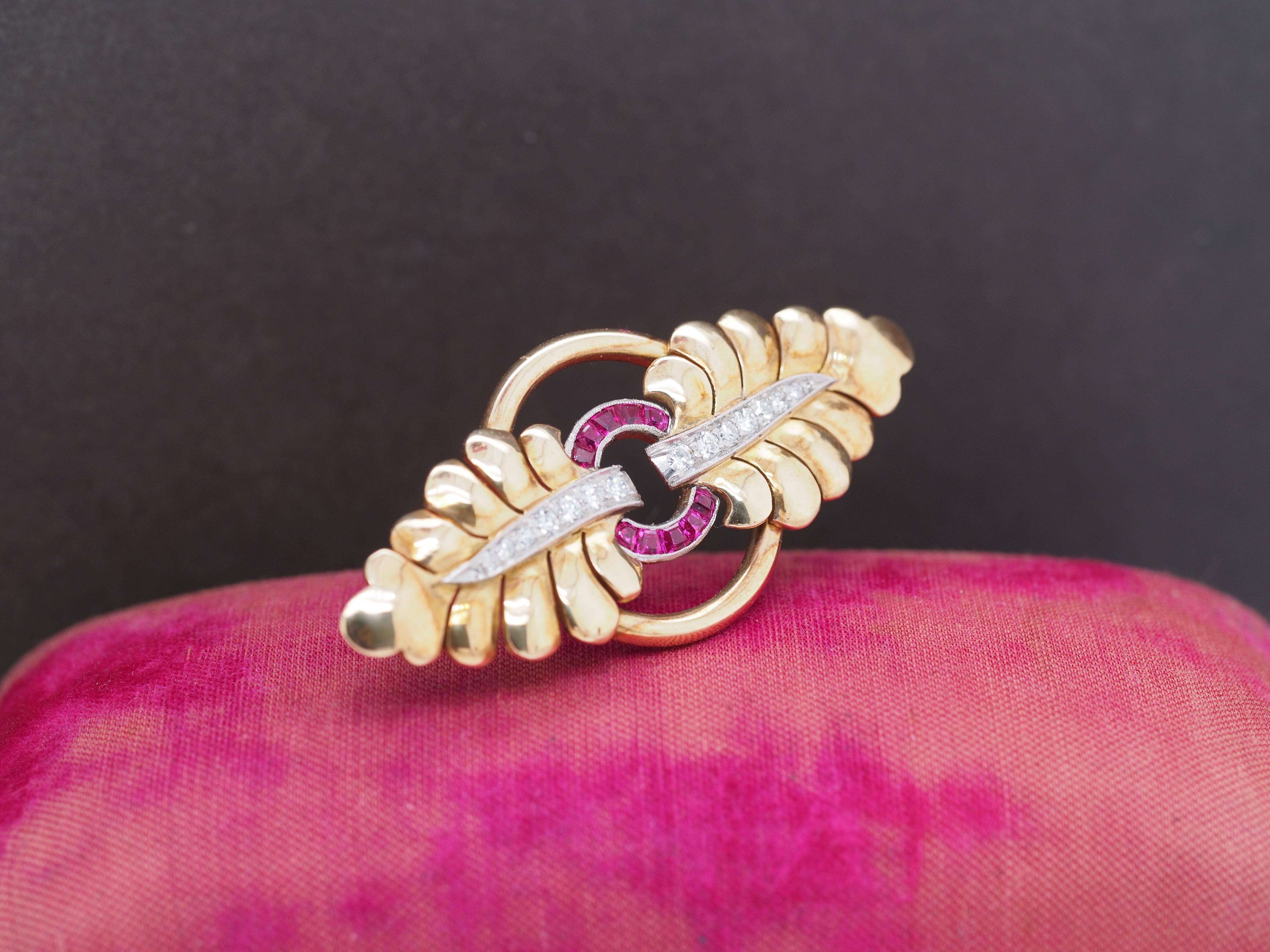 18Karat Yellow Gold Edwardian Ruby & Diamond Brooch In Excellent Condition For Sale In Atlanta, GA