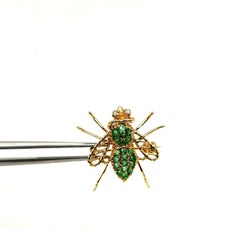 18 Karat Yellow Gold Emerald and Diamond "Bee"