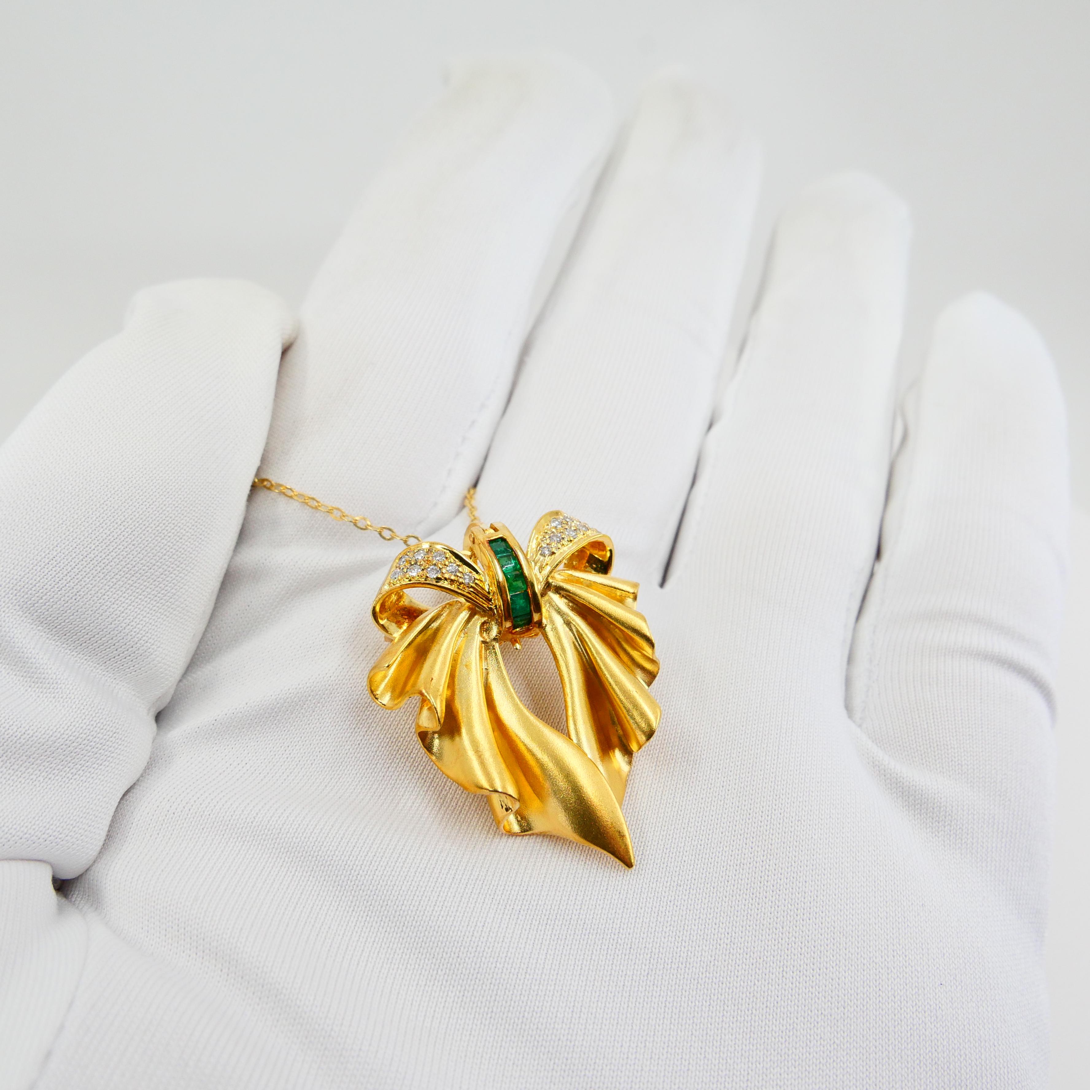 18K Yellow Gold, Emerald and Diamond Brooch Pendant, Two Use In New Condition For Sale In Hong Kong, HK