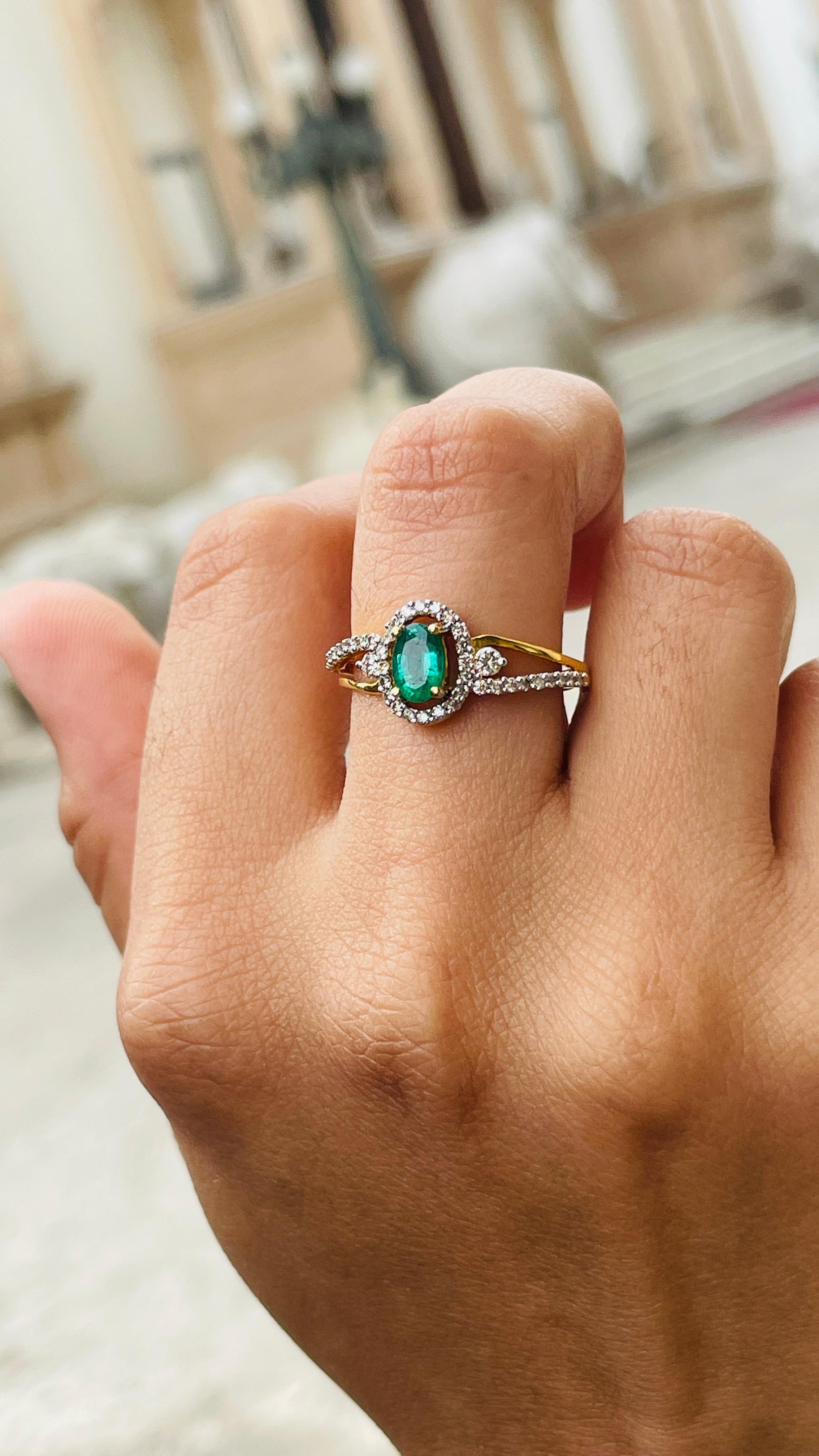 Emerald and Diamond Engagement Ring in 18K Gold featuring natural emerald of 0.5 carats and diamonds of 0.32 carats. The gorgeous handcrafted ring goes with every style.
Emerald enhances the intellectual capacity of the person.
Designed with oval