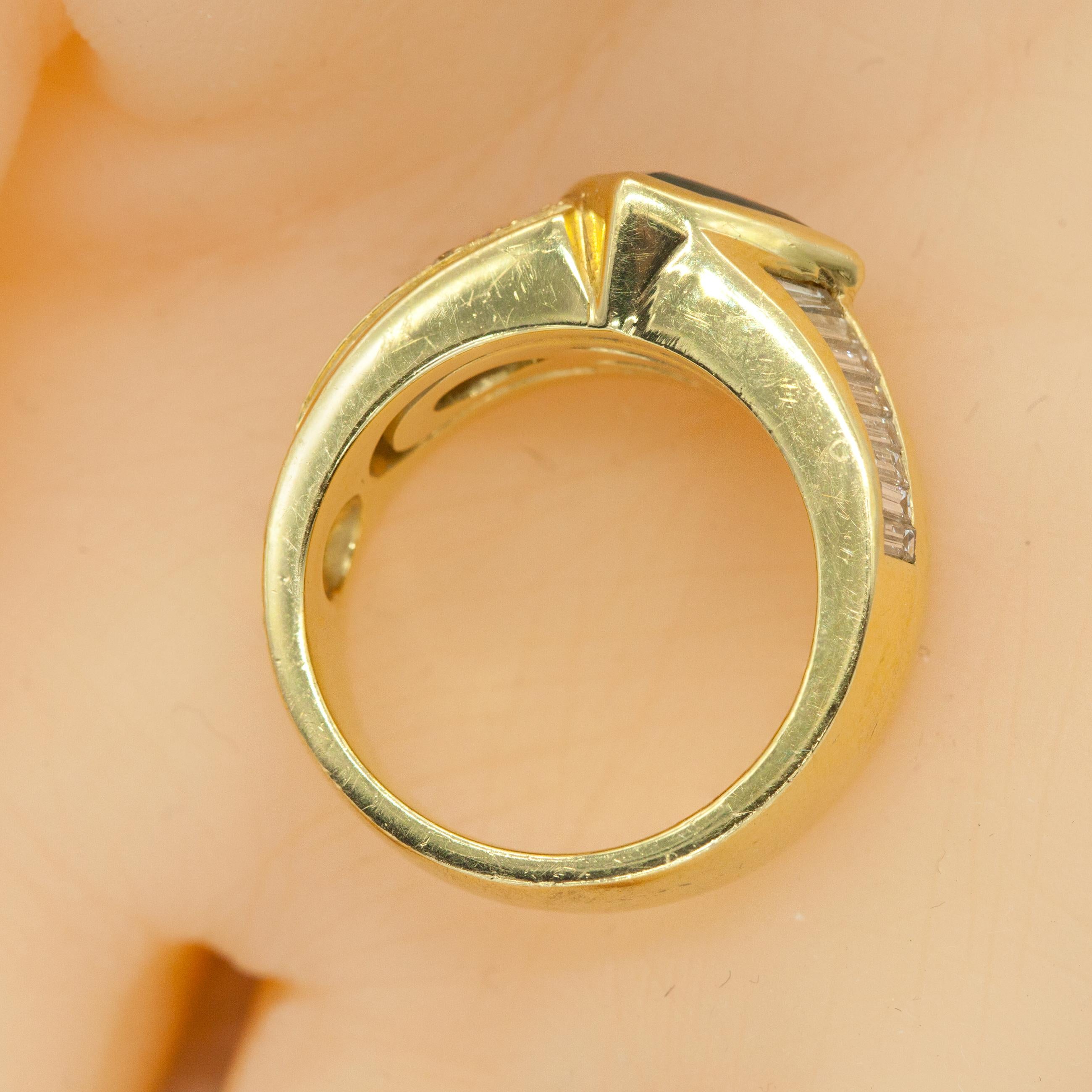 18K Yellow Gold Emerald and Diamond Ring For Sale 8