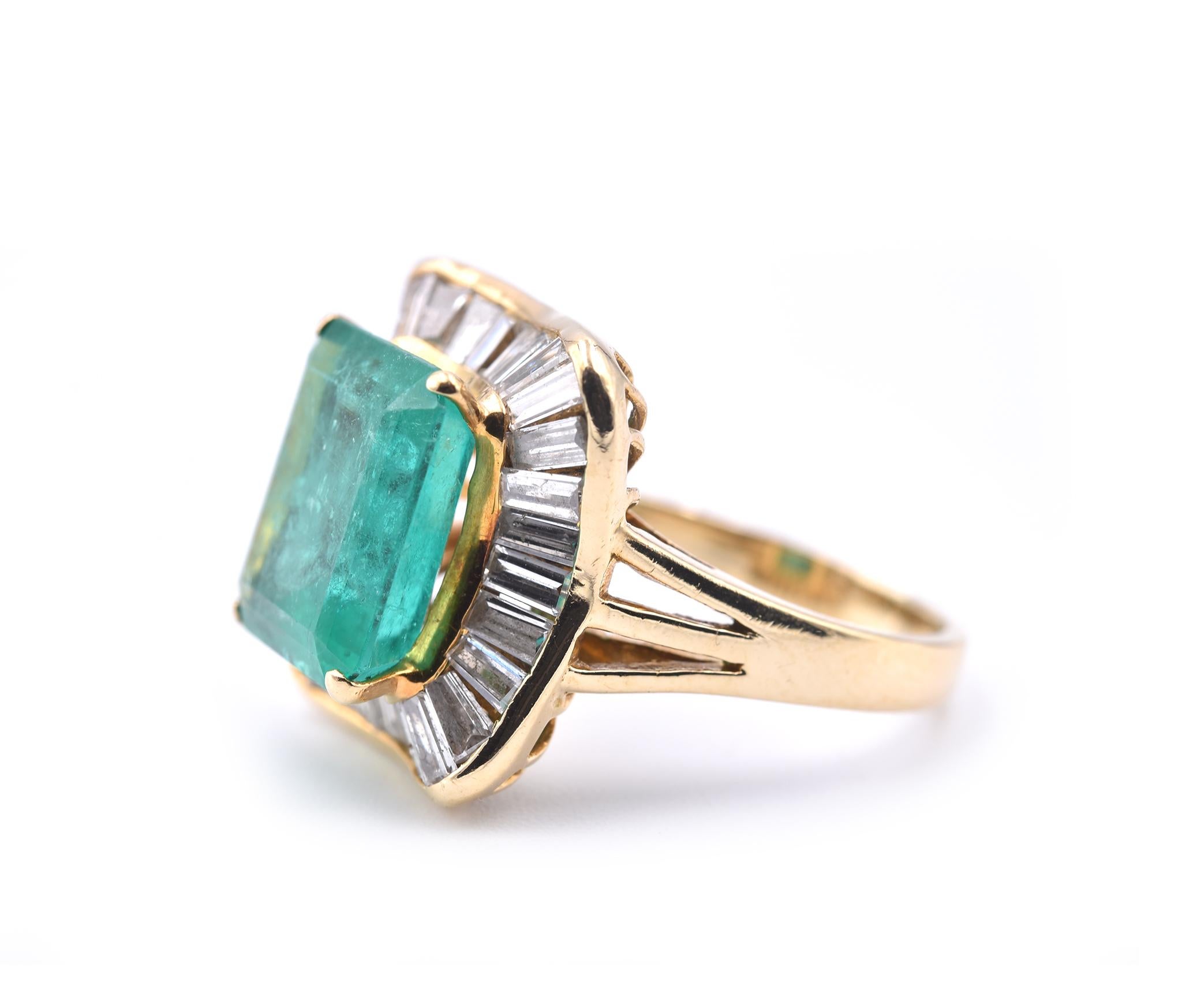 Round Cut 18 Karat Yellow Gold Emerald and Diamond Ring For Sale