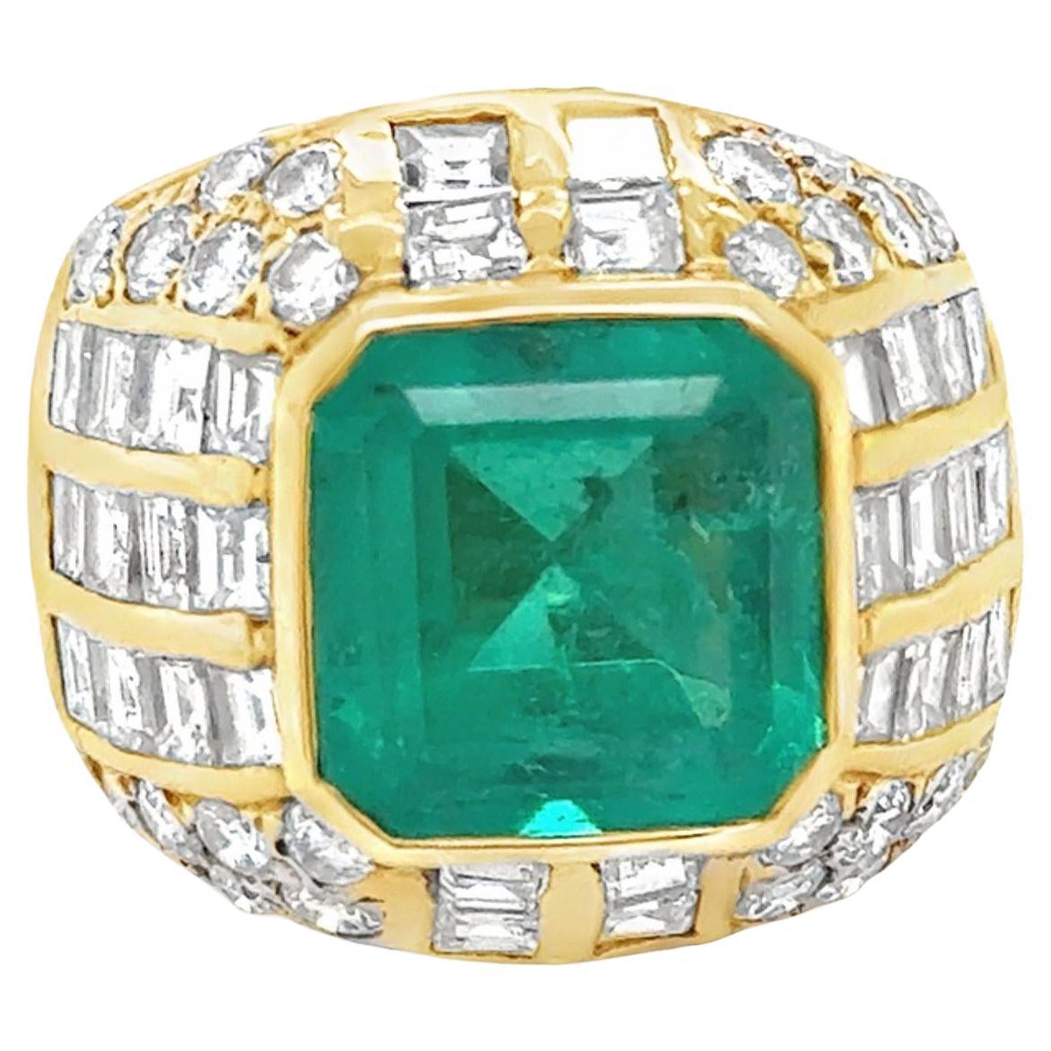 18k Yellow Gold Emerald and Diamond Ring