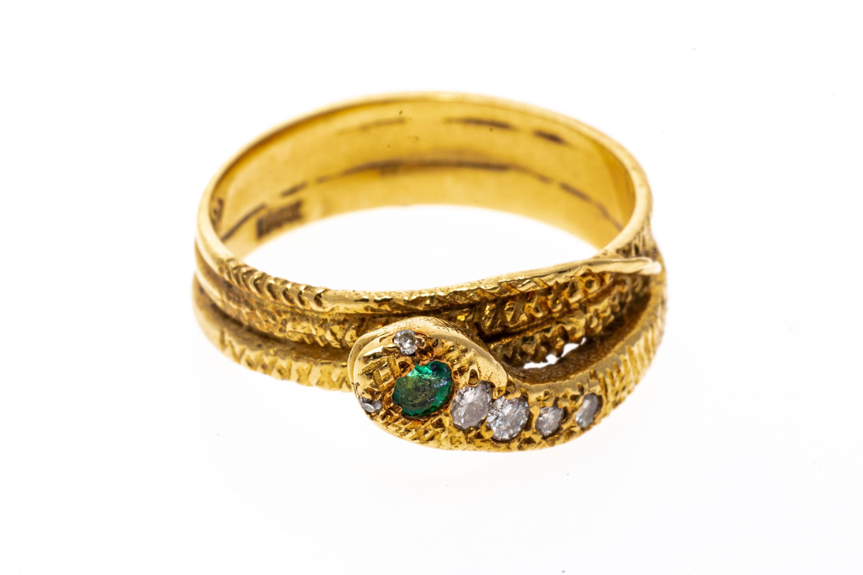 18k Yellow Gold Emerald And Diamond Triple Coiled Serpent Ring In Good Condition For Sale In Southport, CT