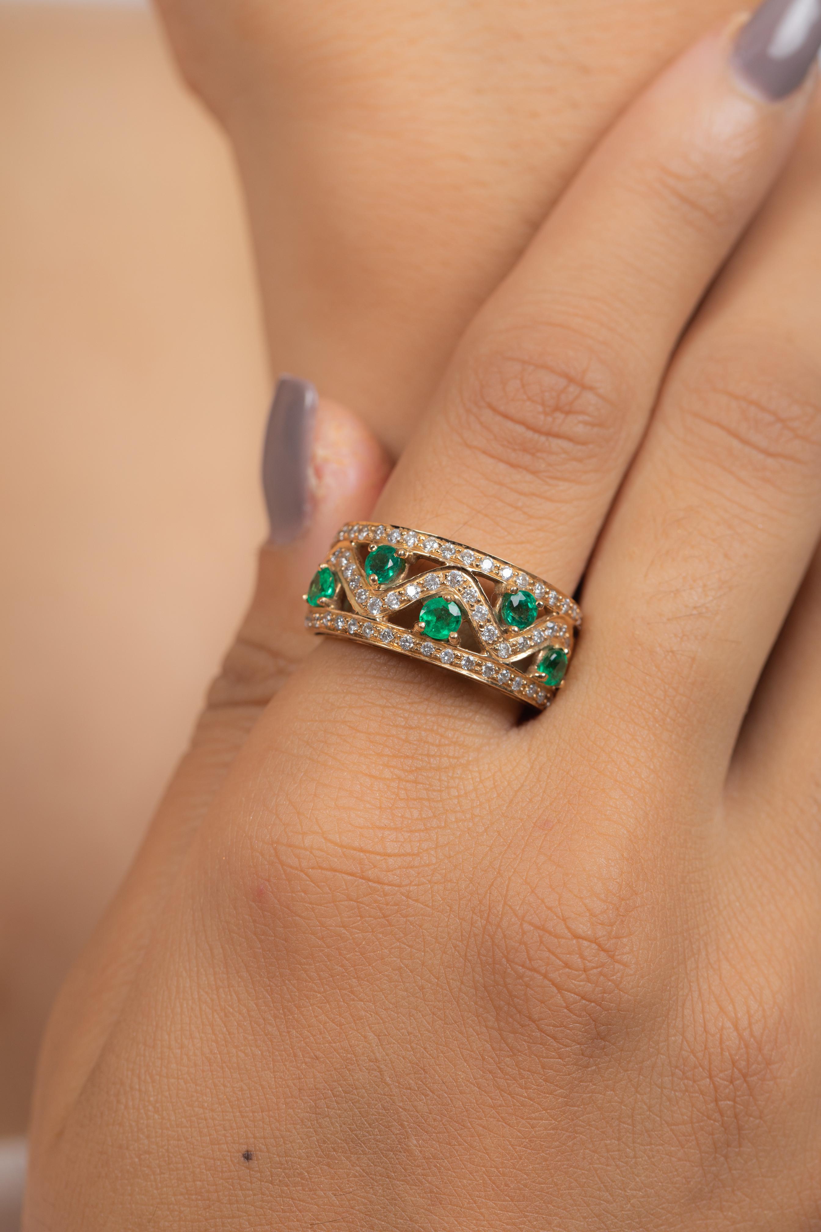 For Sale:  18K Yellow Gold Emerald and Diamond Wedding Ring 2