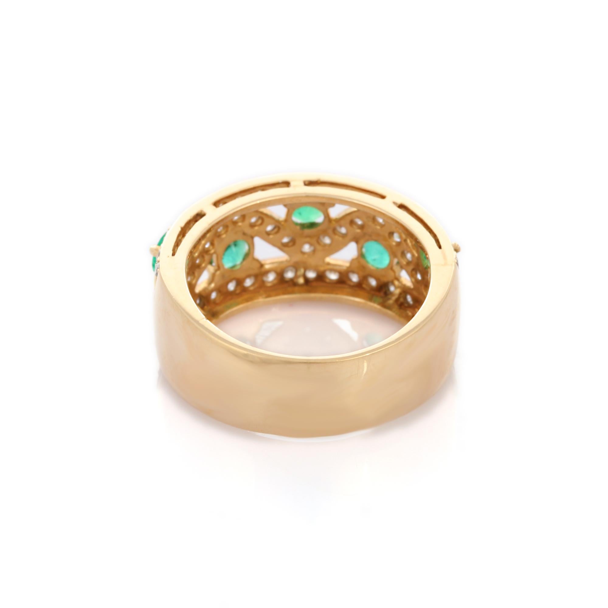 En vente :  Bague de mariage en or jaune 18 carats avec émeraudes et diamants 5