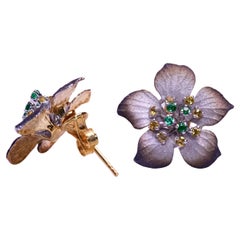 Gradient Colored 18K Gold Flower Designed Emerald and Yellow Sapphire Earrings
