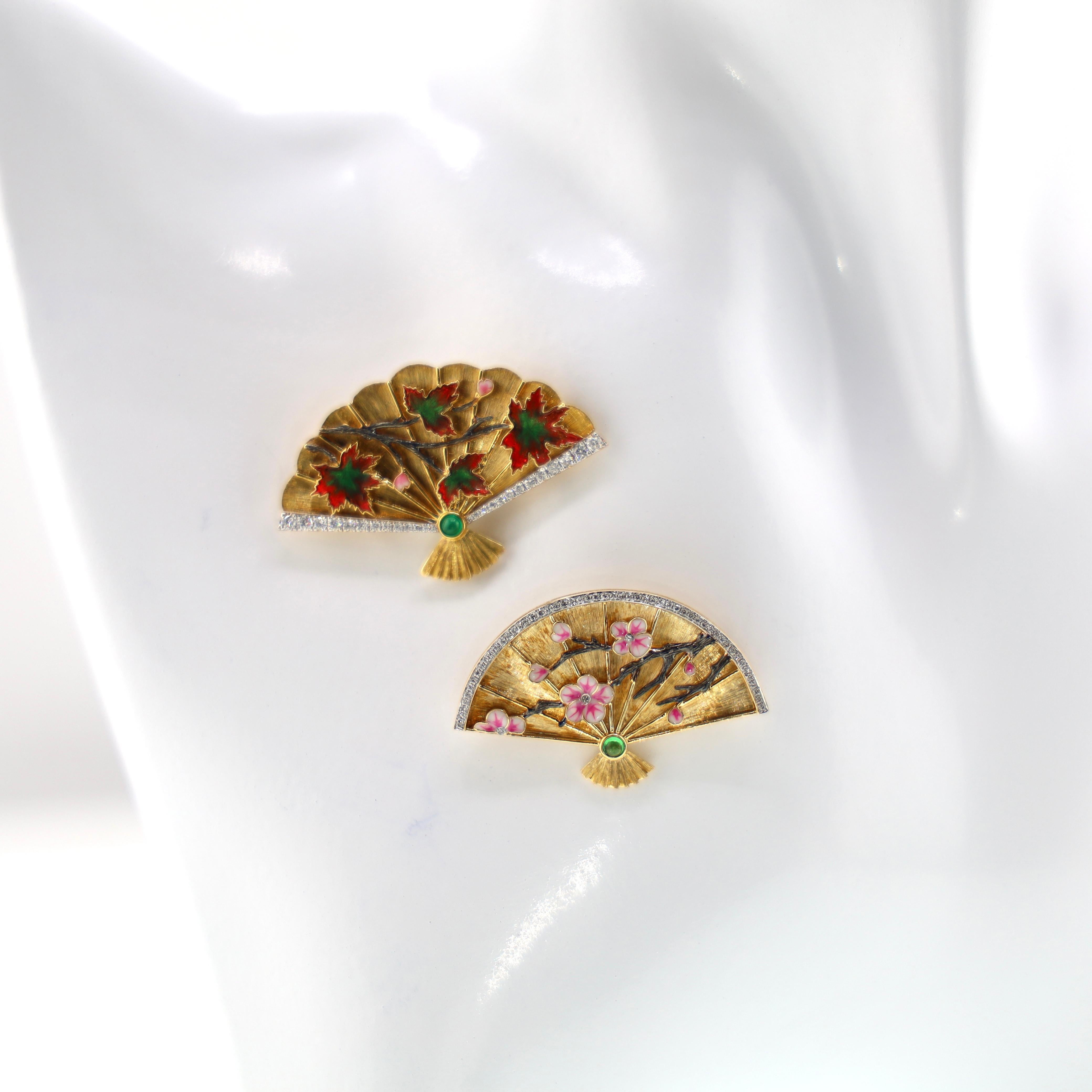 18 Karat Gelbgold Smaragd Chinesische Traditionelle emaillierte Fächer emaillierte Brosche Anhänger für Damen oder Herren im Angebot