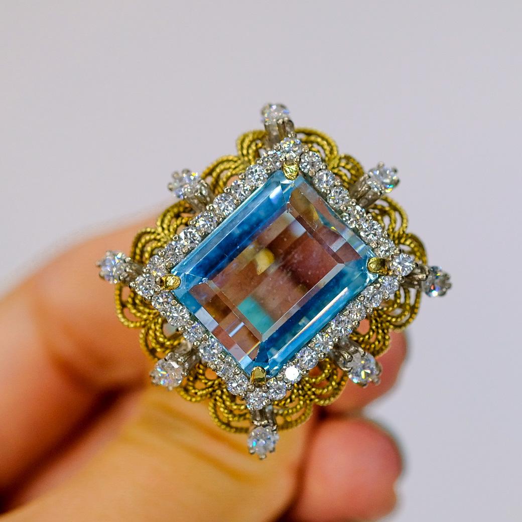 18K Yellow Gold Emerald Cut Aquamarine And Diamond Halo Ring For Sale 2
